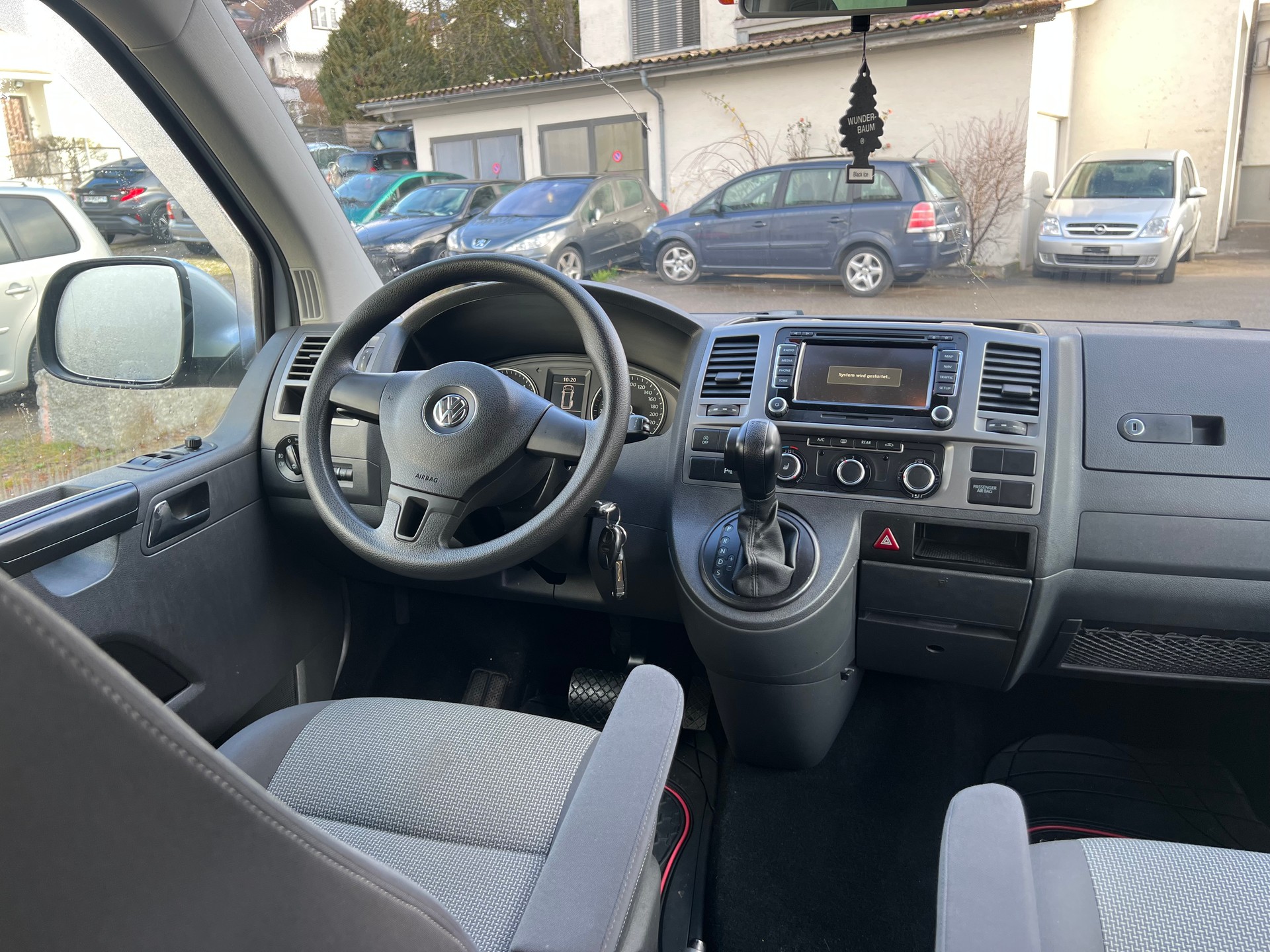 VW T5 Caravelle Comfortline 2.0 TDI CR 4Motion DSG-image-11