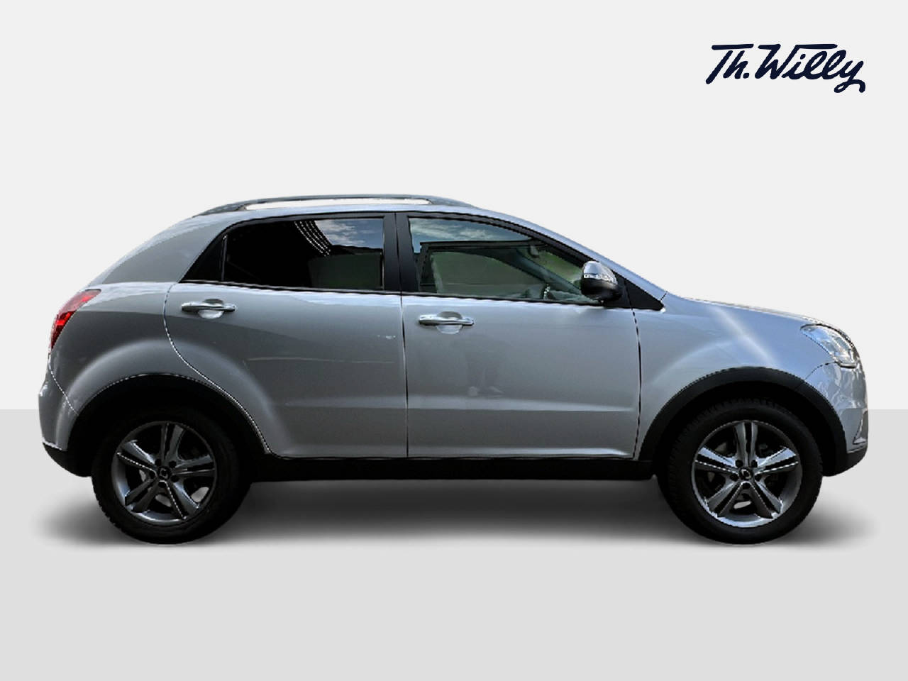 KGM-SsangYong Korando 2.0 e-XDi Sapphire 4WD-image-5