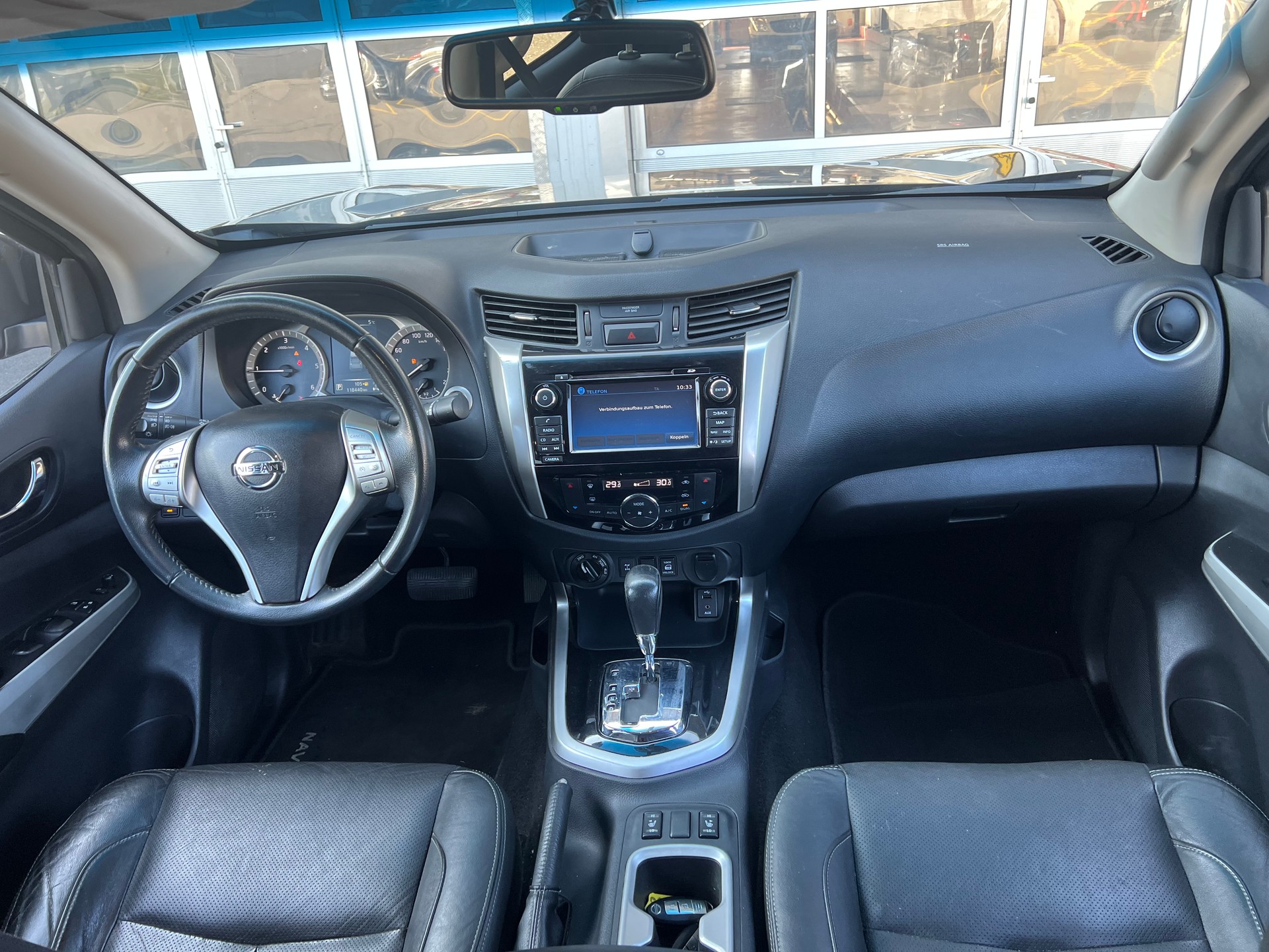 NISSAN Navara Double Cab Acenta 2.3 dCi 4WD-image-9