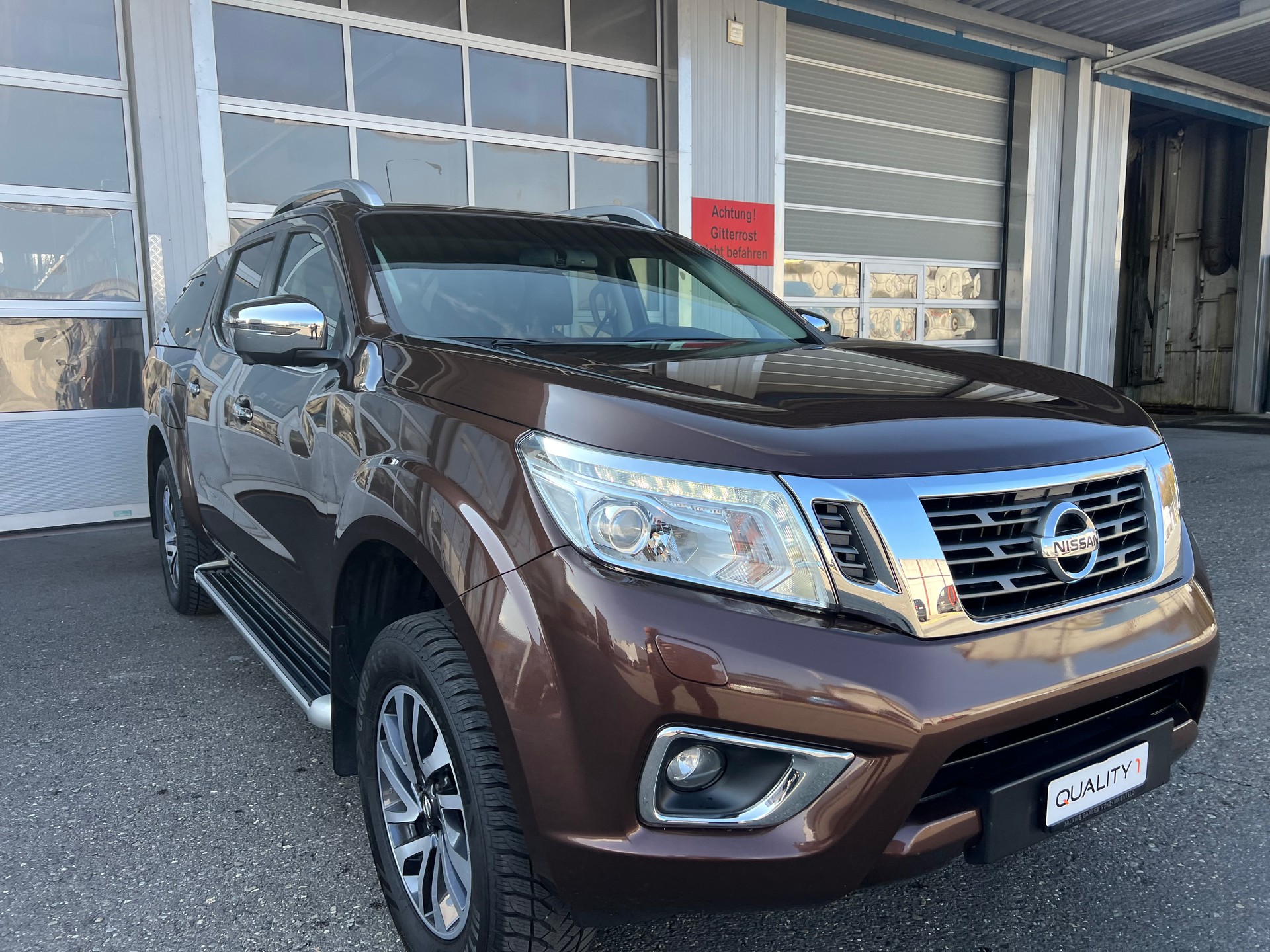NISSAN Navara Double Cab Acenta 2.3 dCi 4WD-showroom-element-1