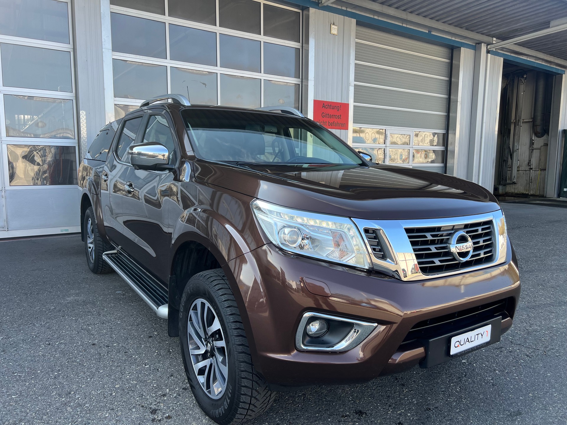 NISSAN Navara Double Cab Acenta 2.3 dCi 4WD-showroom-element-2