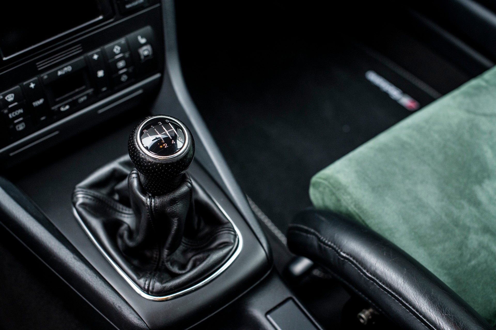 AUDI RS4 Avant quattro-image-9