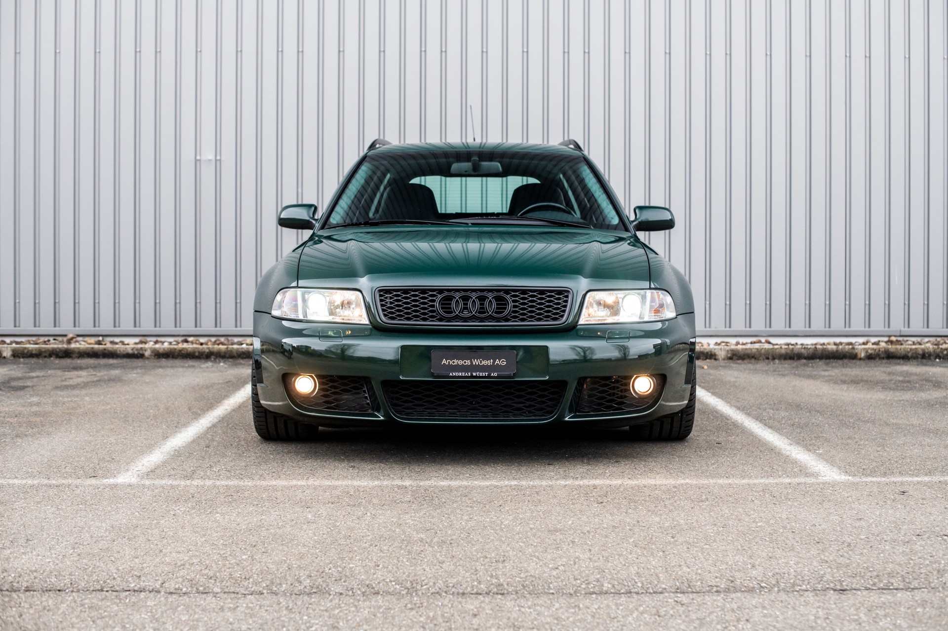 AUDI RS4 Avant quattro-image-3