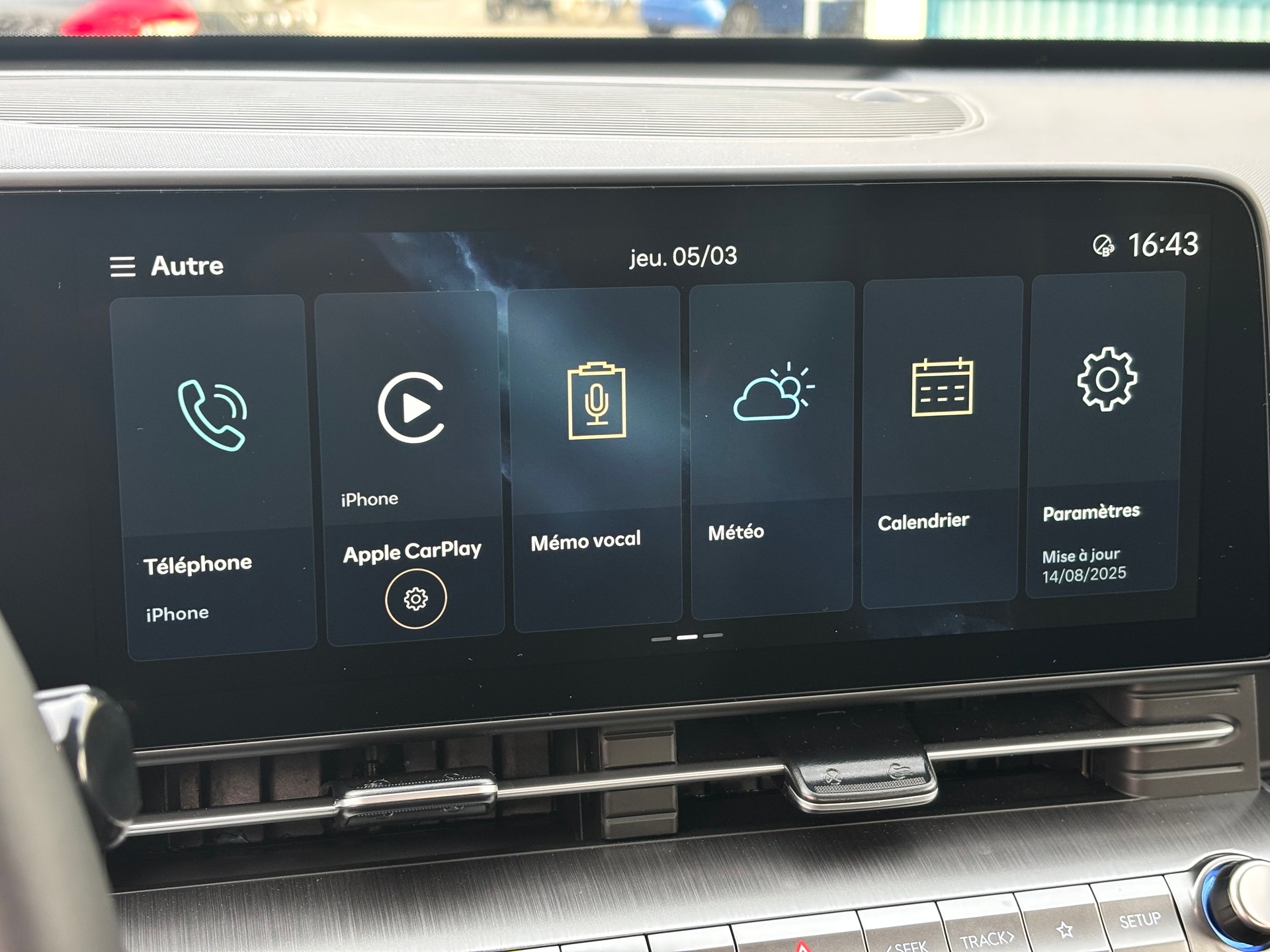 HYUNDAI Kona 1.6 GDi HEV Amplia DCT-image-12
