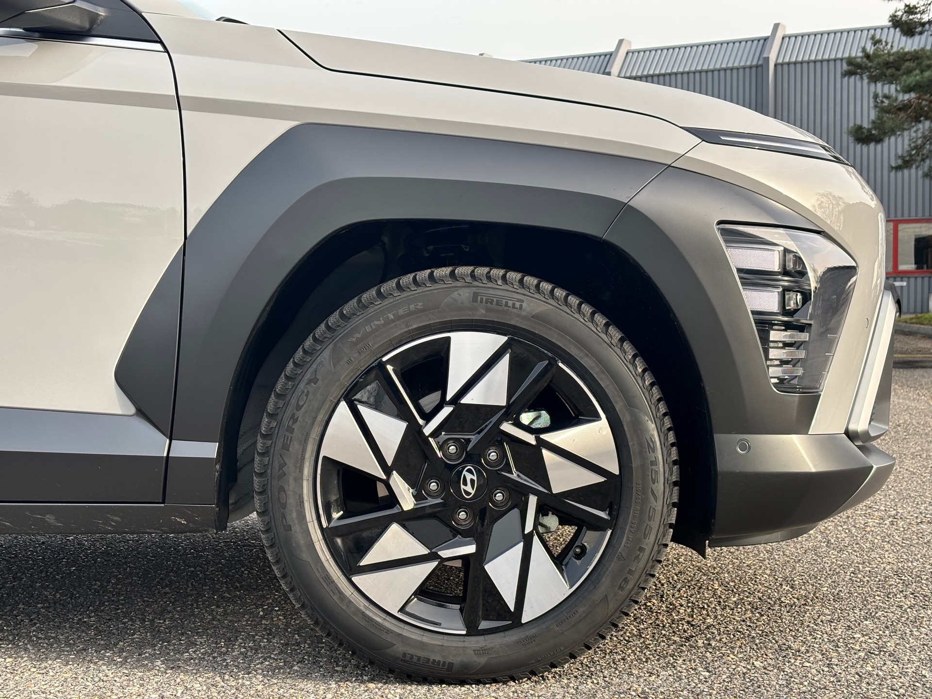 HYUNDAI Kona 1.6 GDi HEV Amplia DCT-image-6