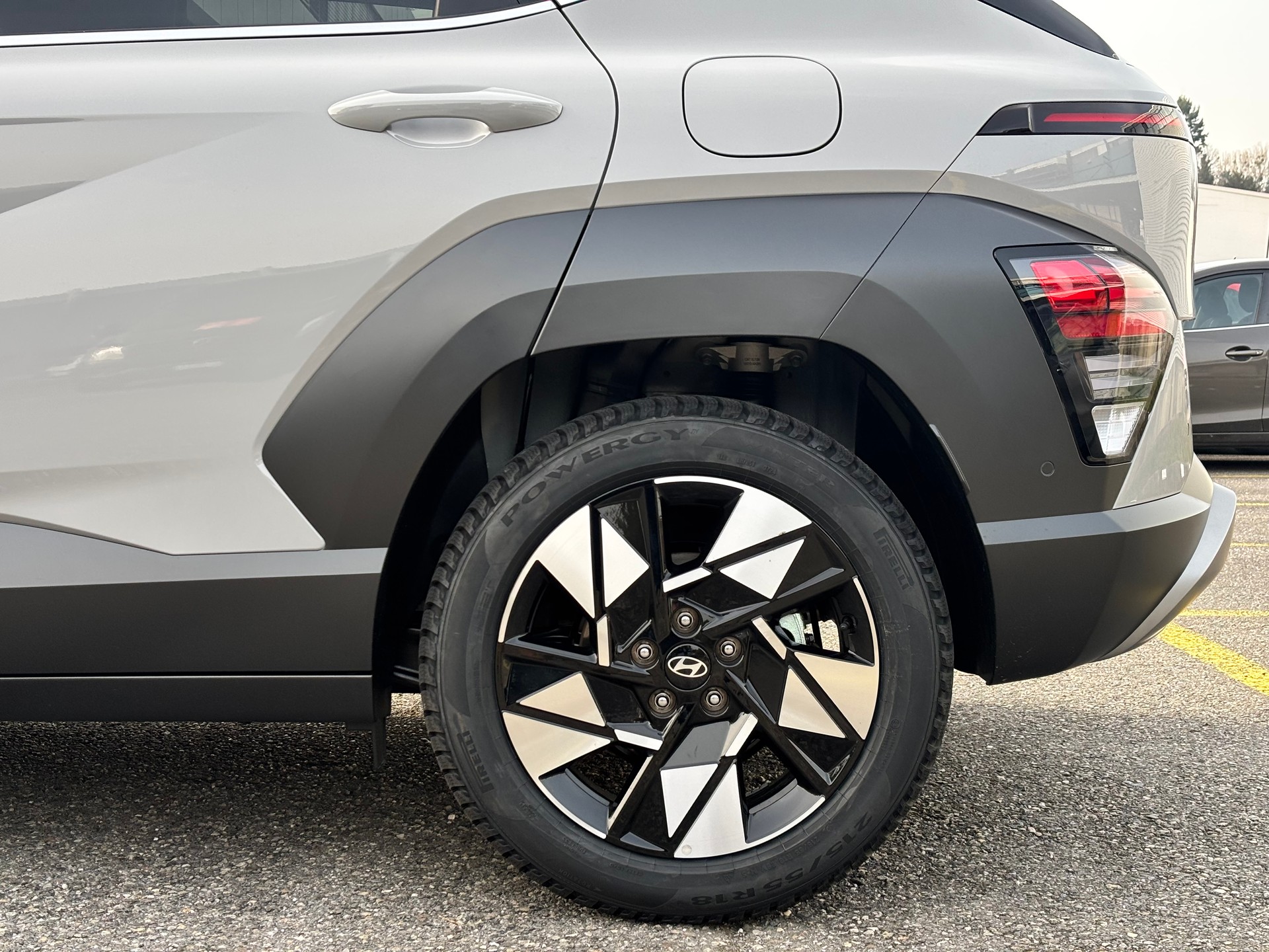 HYUNDAI Kona 1.6 GDi HEV Amplia DCT-image-8