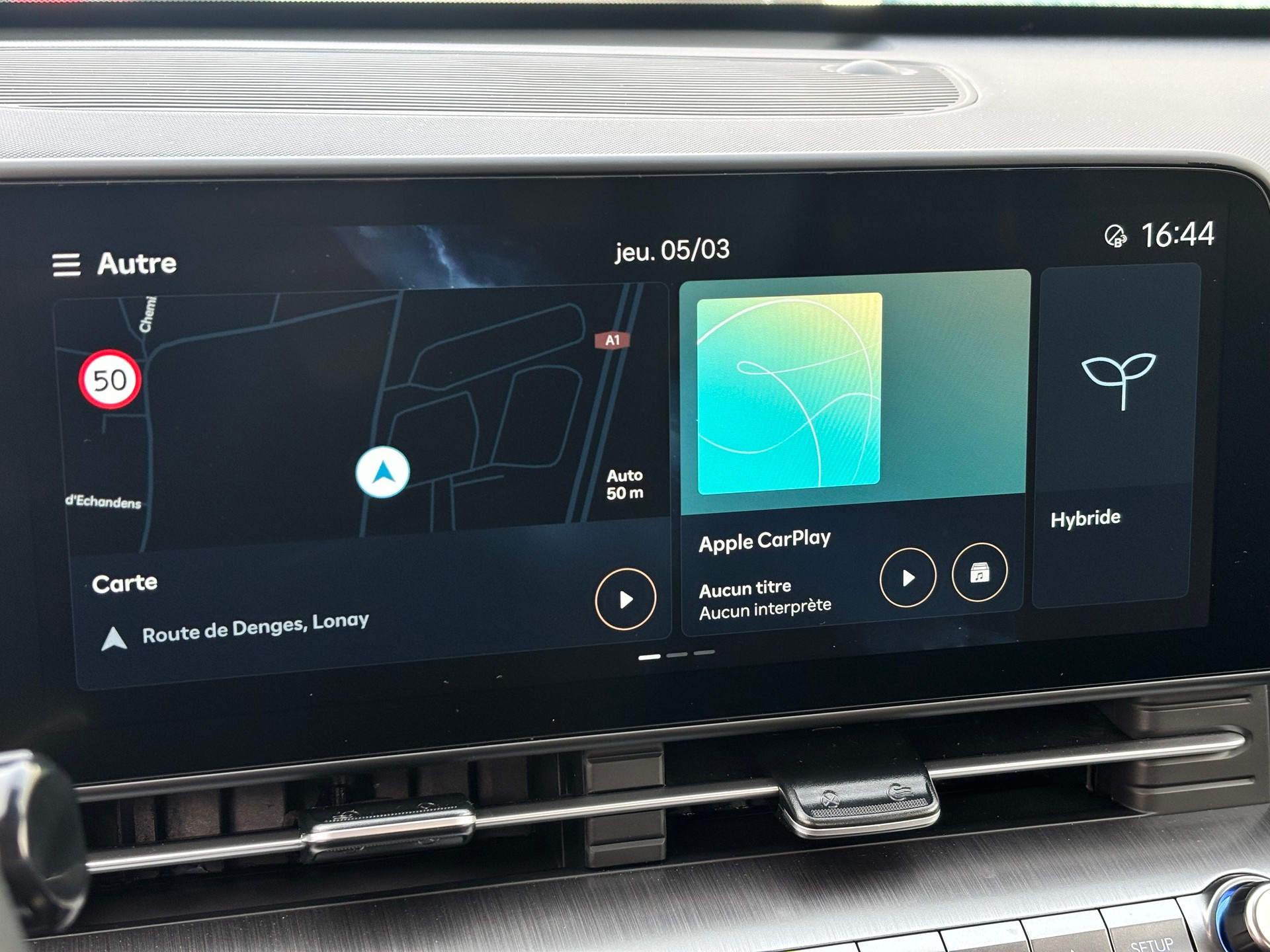 HYUNDAI Kona 1.6 GDi HEV Amplia DCT-image-17