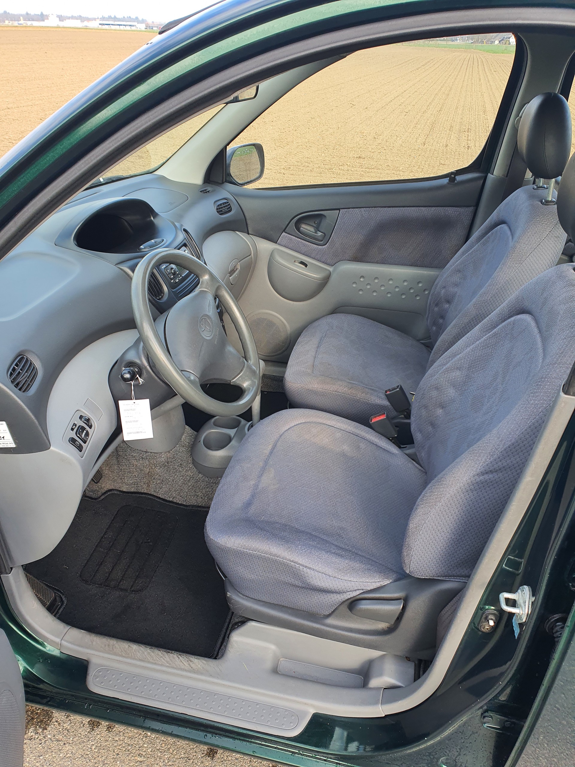 TOYOTA Yaris Verso 1.3 Linea Luna-image-5