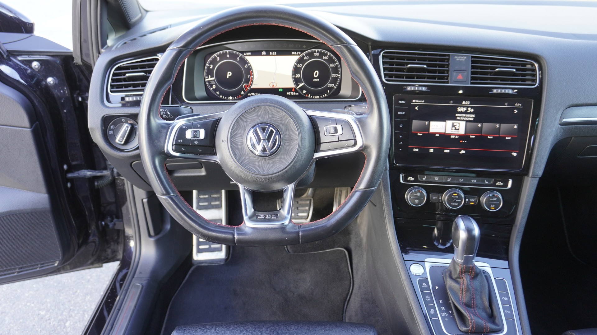 VW Golf 2.0 TSI GTI Performance DSG-showroom-element-1