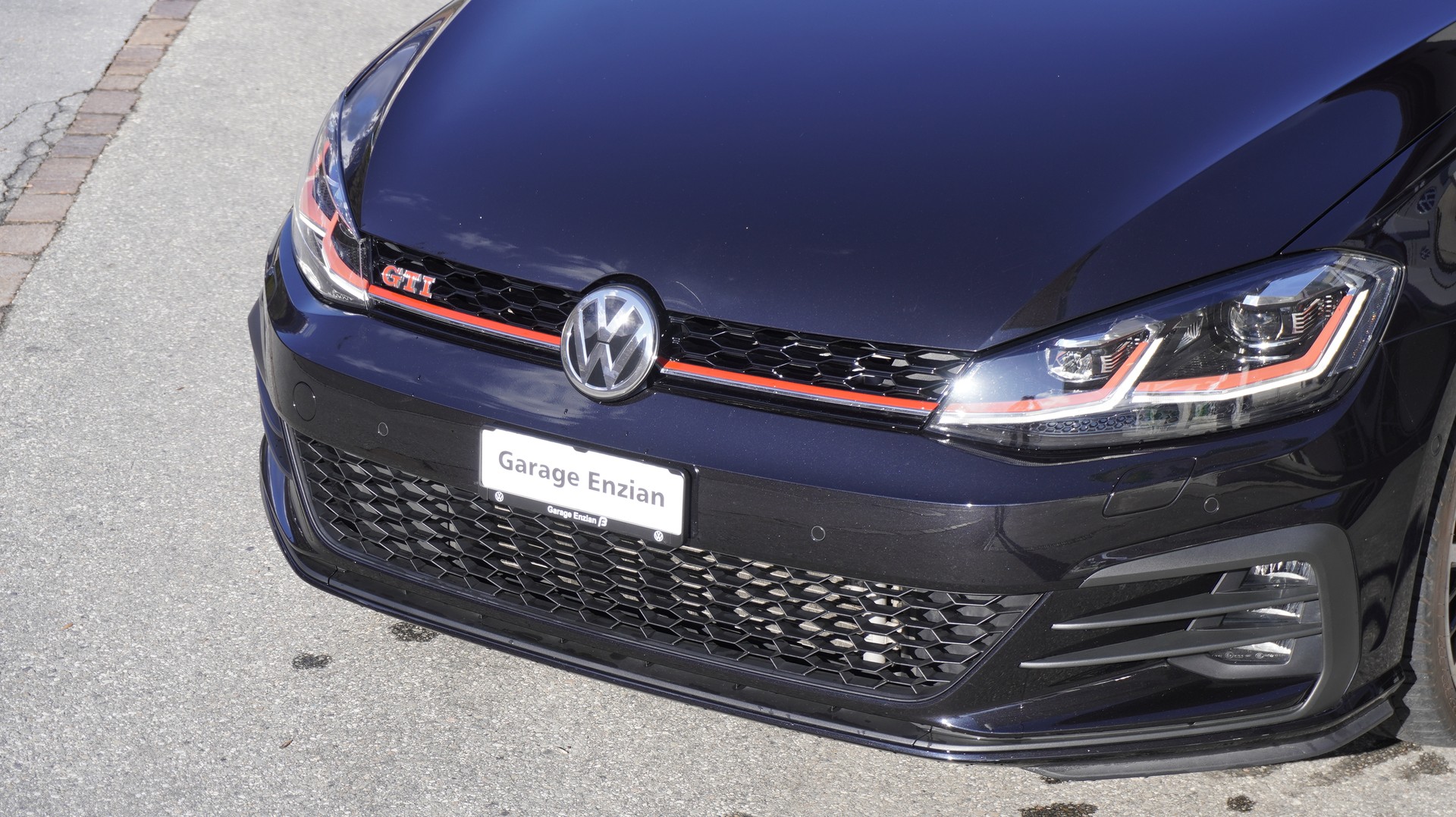 VW Golf 2.0 TSI GTI Performance DSG-image-13