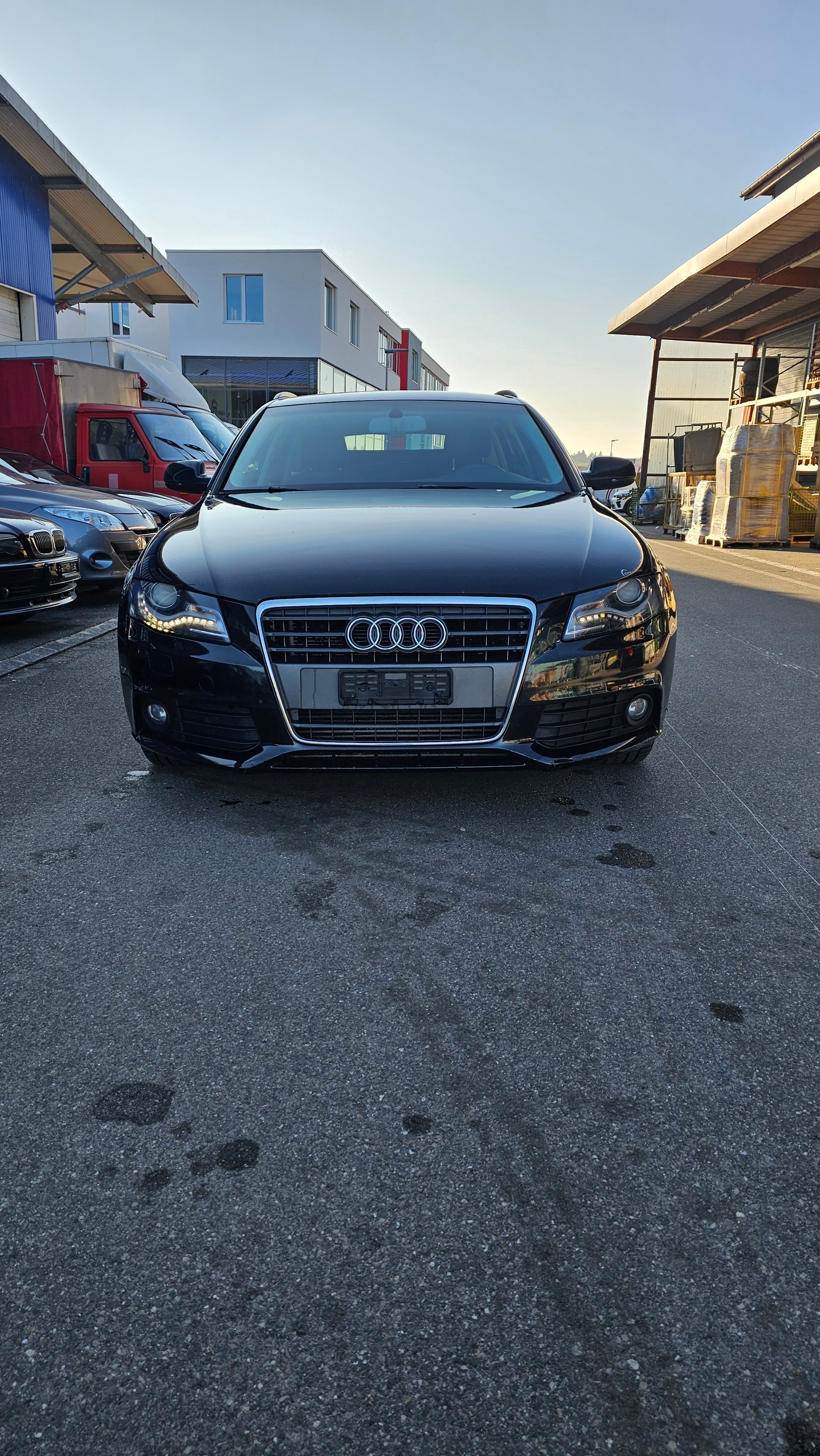 AUDI A4 Avant 2.0 TDI-showroom-element-1