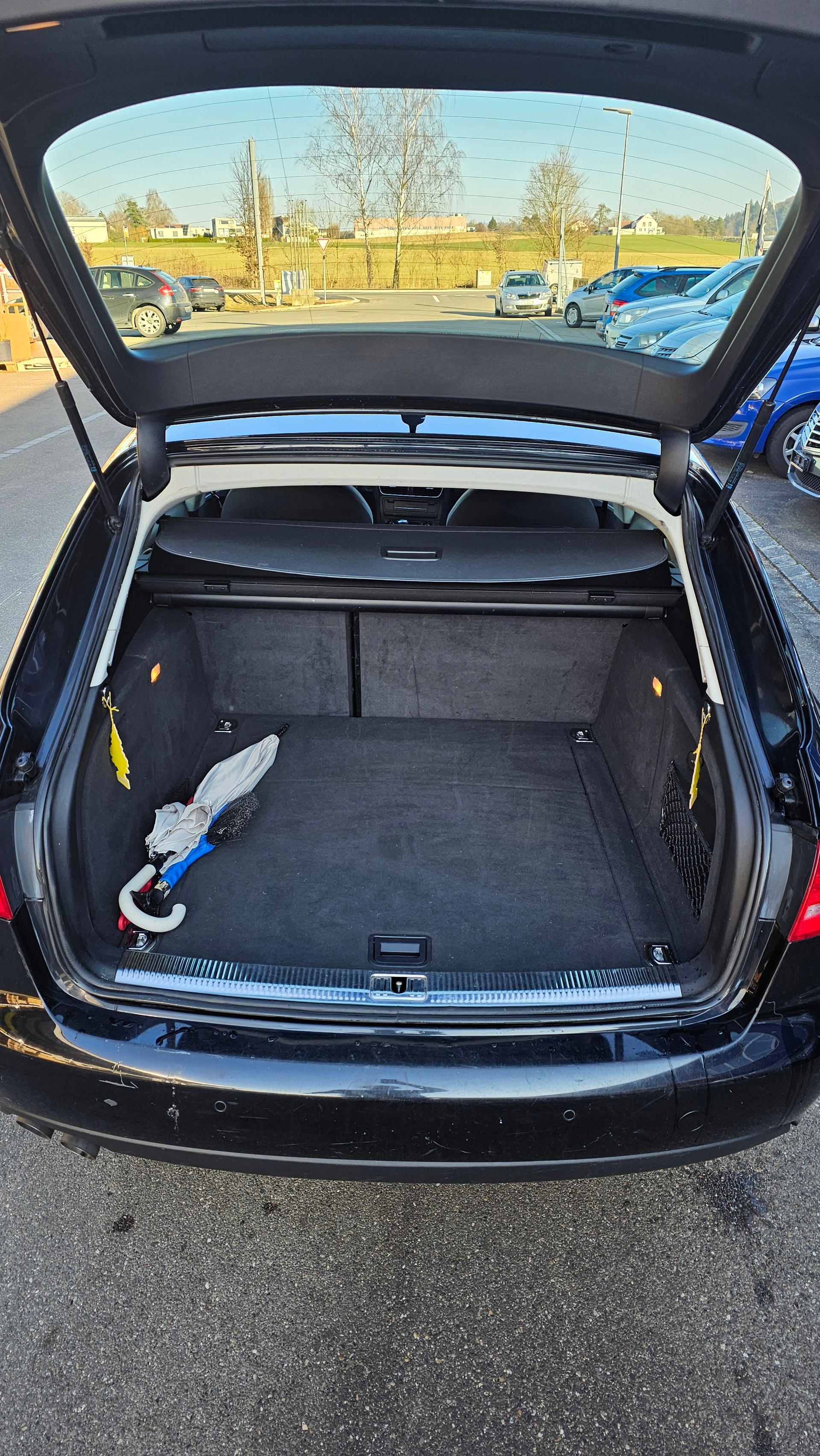 AUDI A4 Avant 2.0 TDI-image-6