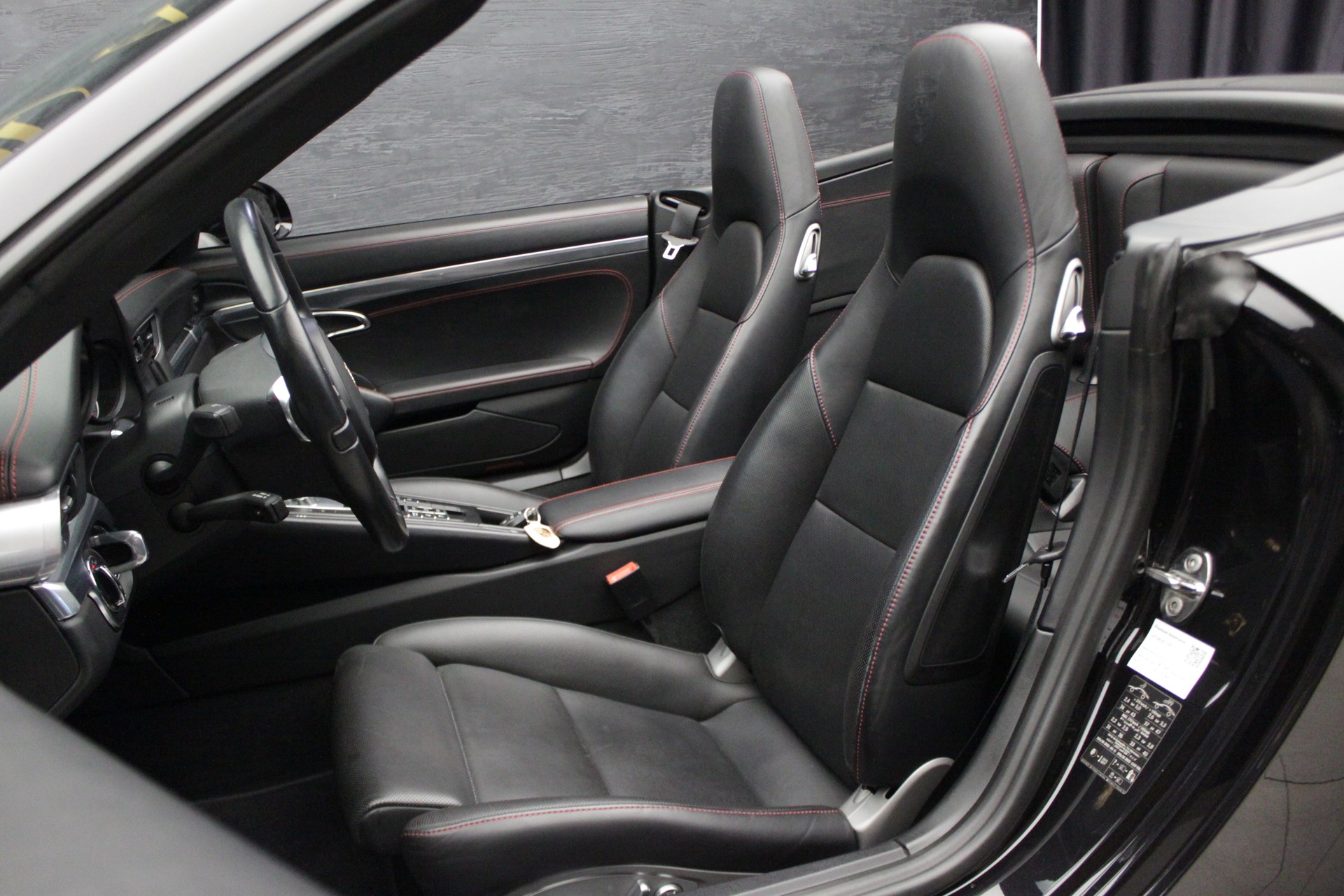 PORSCHE 911 Turbo Cabrio PDK-image-17