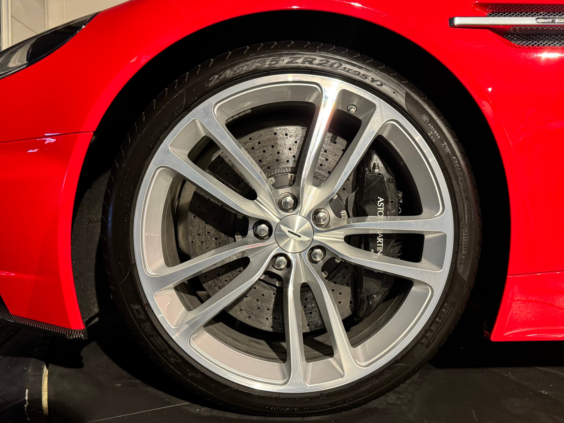 ASTON MARTIN DBS Coupé Touchtronic 2-image-10