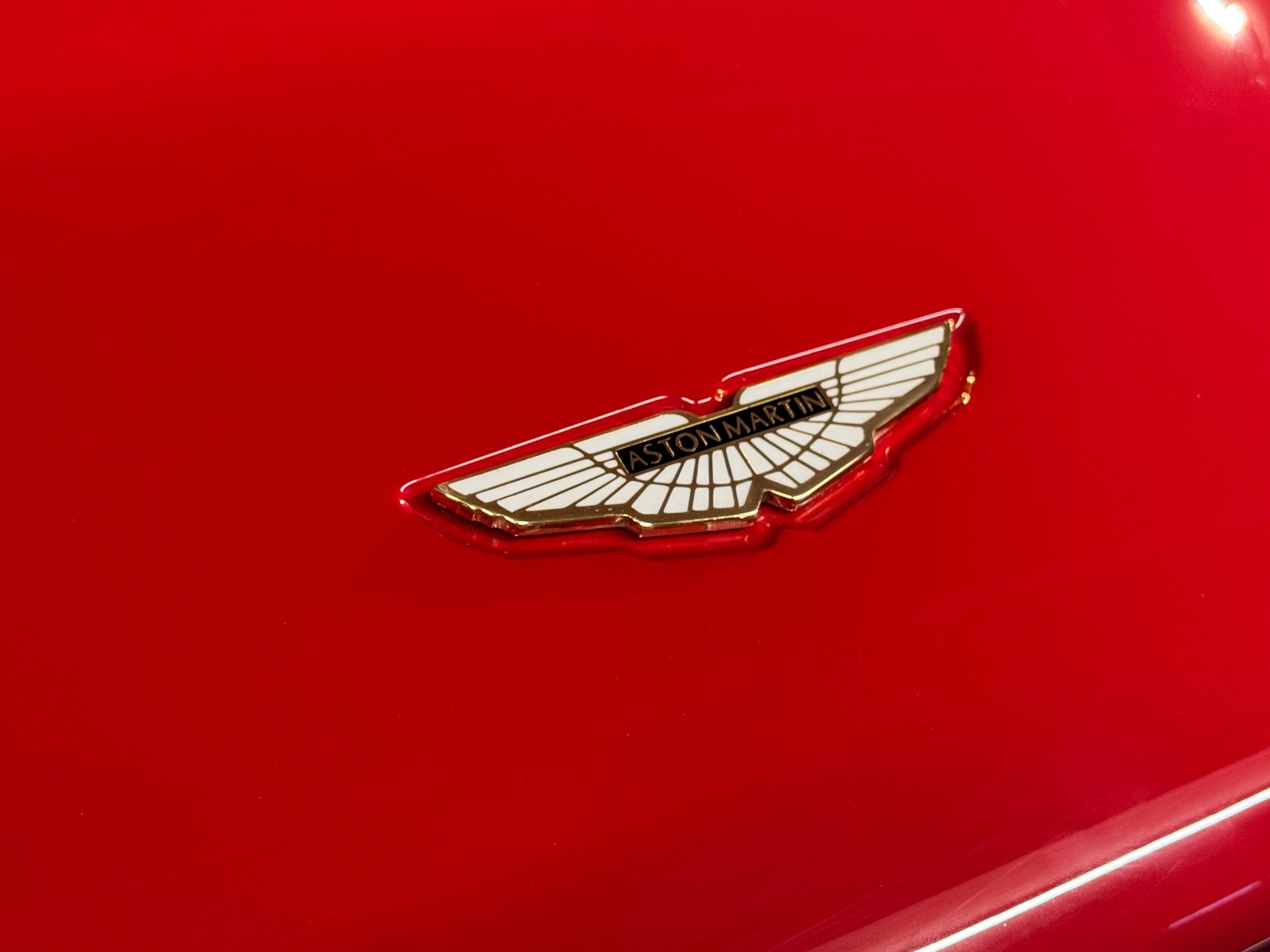 ASTON MARTIN DBS Coupé Touchtronic 2-image-8