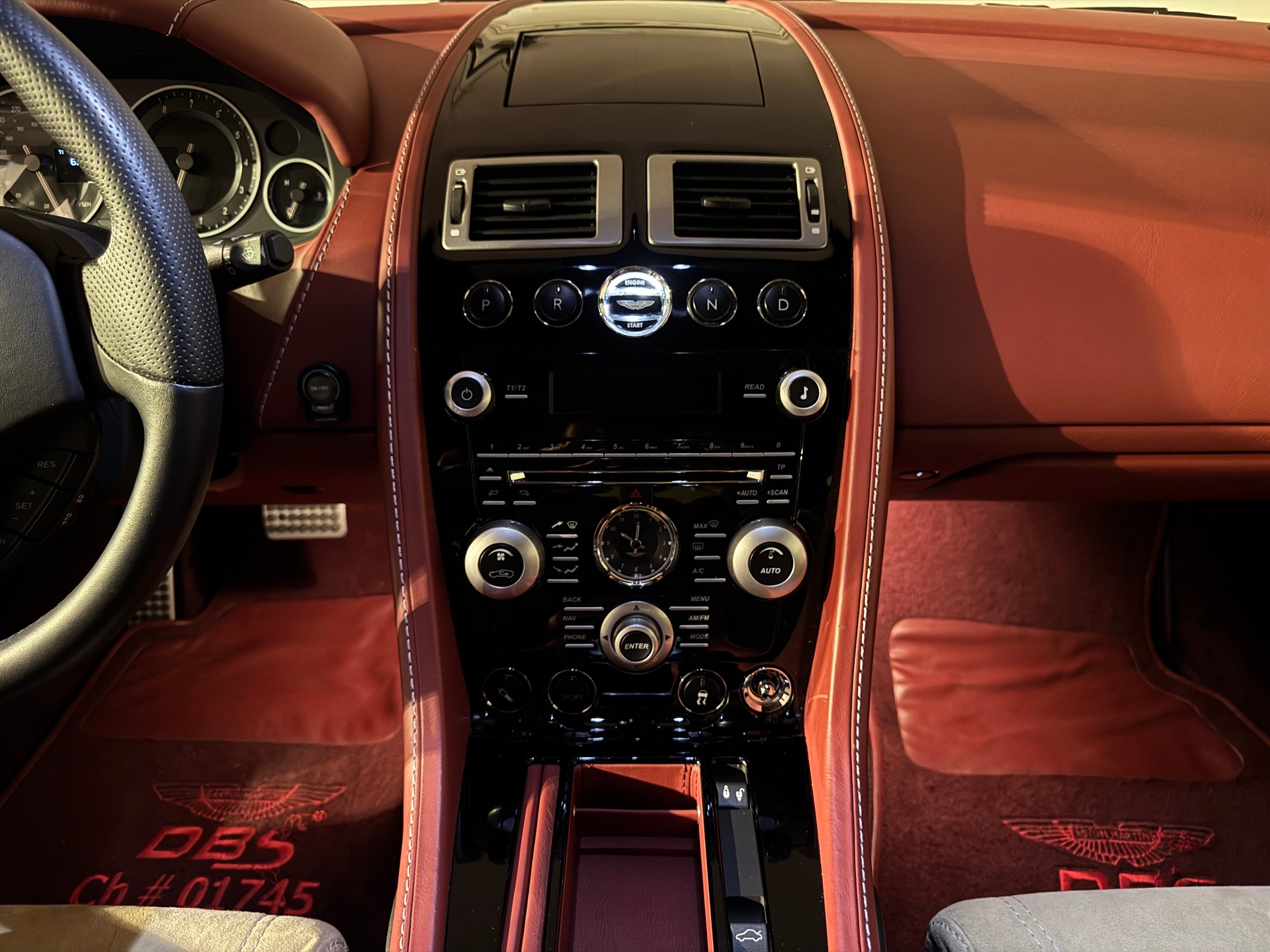 ASTON MARTIN DBS Coupé Touchtronic 2-image-22