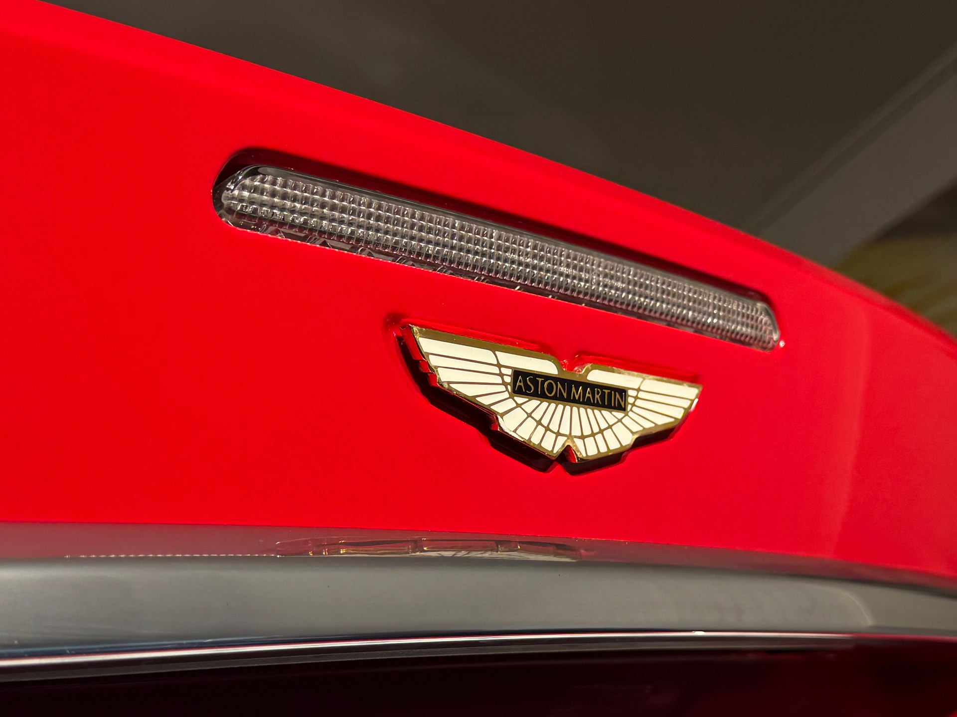 ASTON MARTIN DBS Coupé Touchtronic 2-image-13