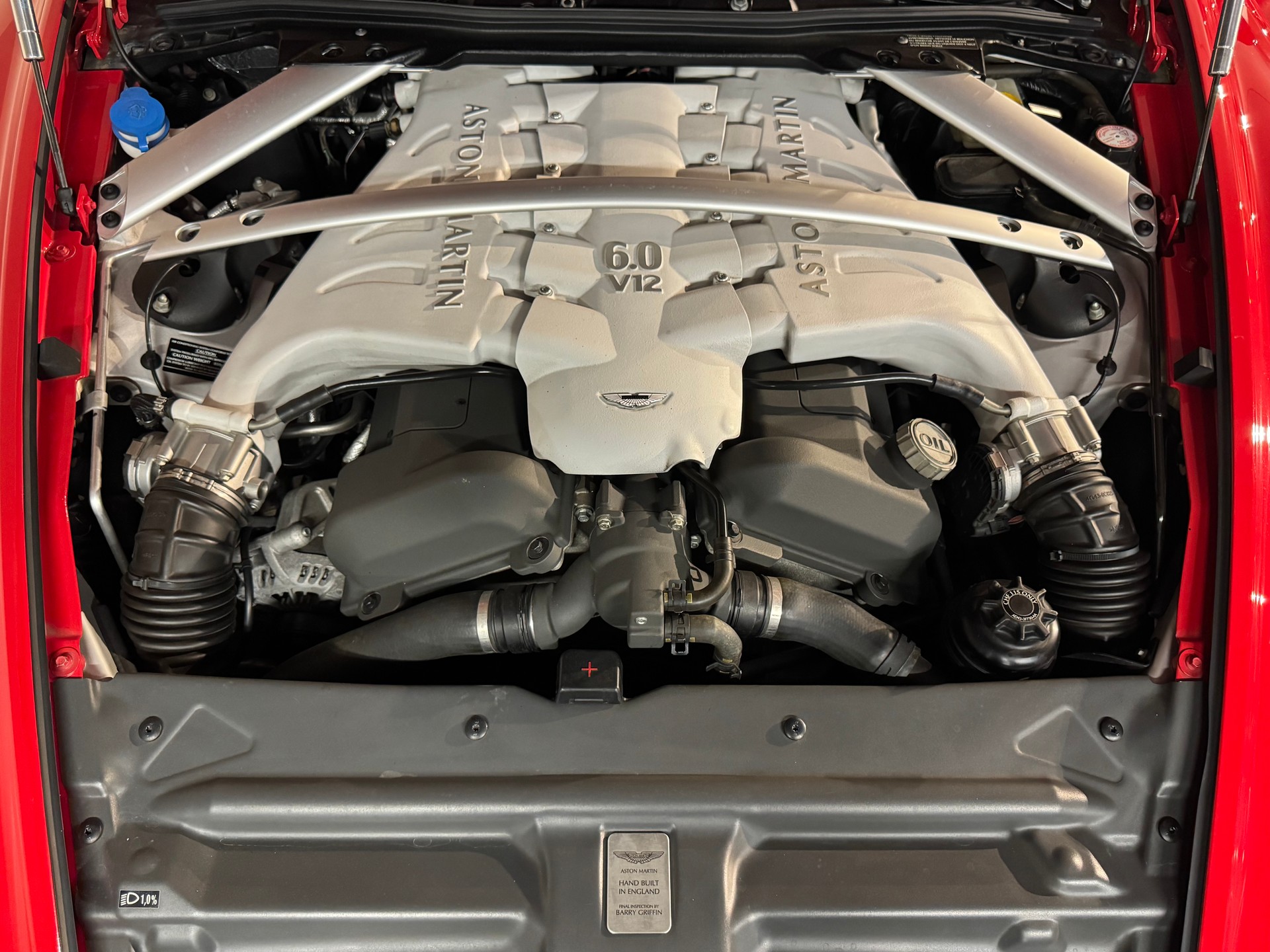 ASTON MARTIN DBS Coupé Touchtronic 2-image-11