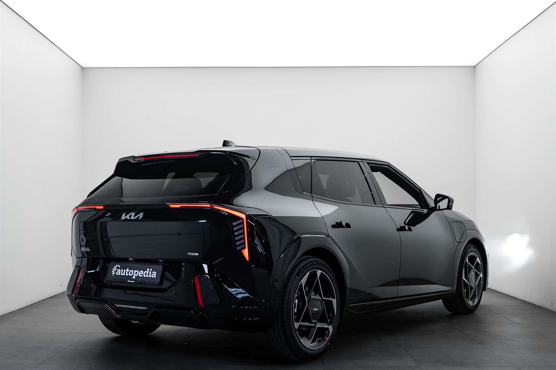 KIA EV4 81,4 kWh GT-Line Automat 204PS NEW-showroom-element-2