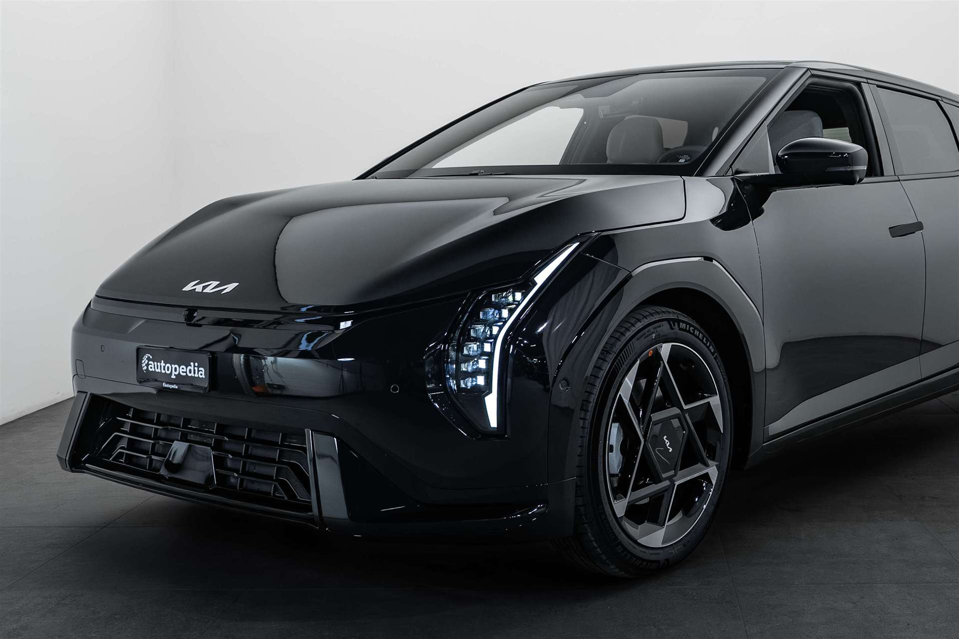 KIA EV4 81,4 kWh GT-Line Automat 204PS NEW-showroom-element-1