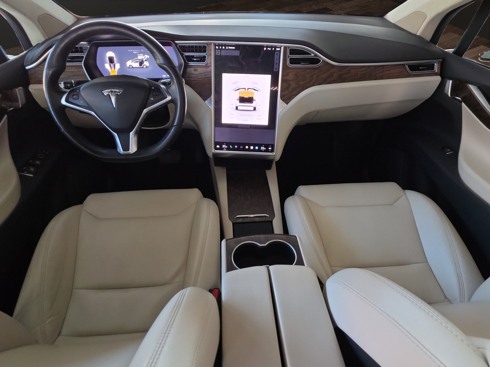 TESLA Model X 75 D-image-12