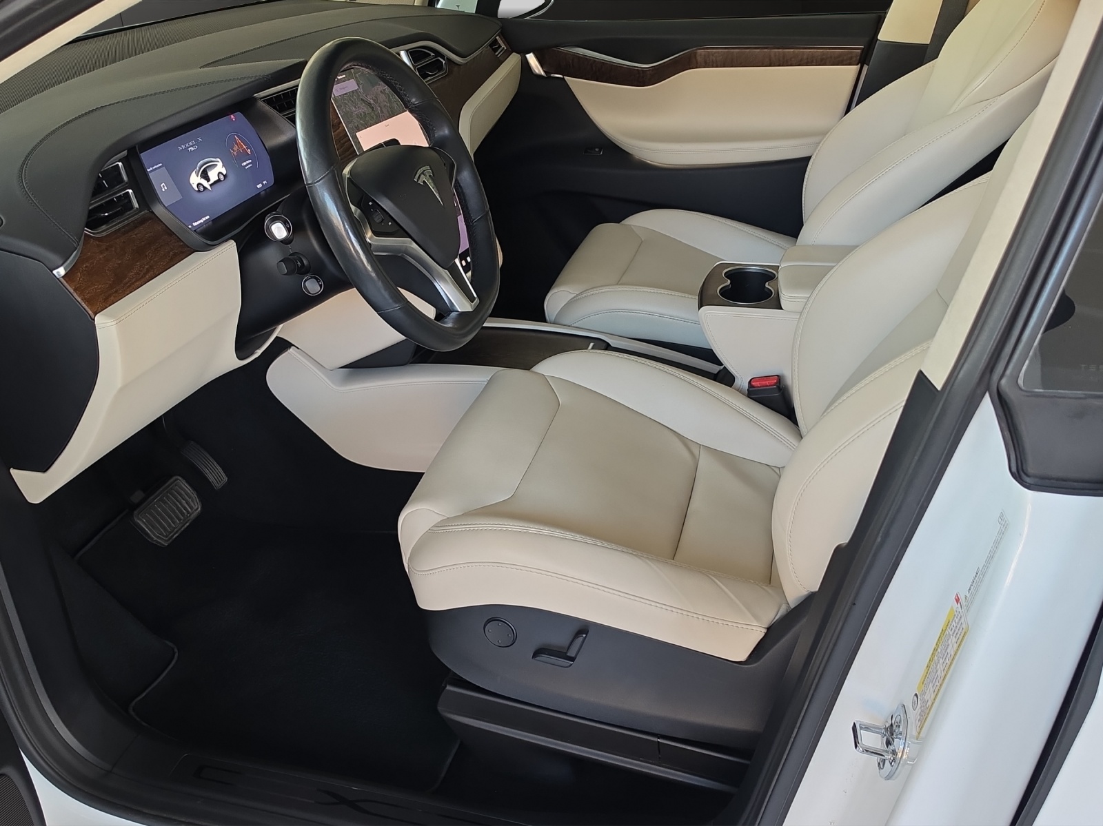 TESLA Model X 75 D-image-7