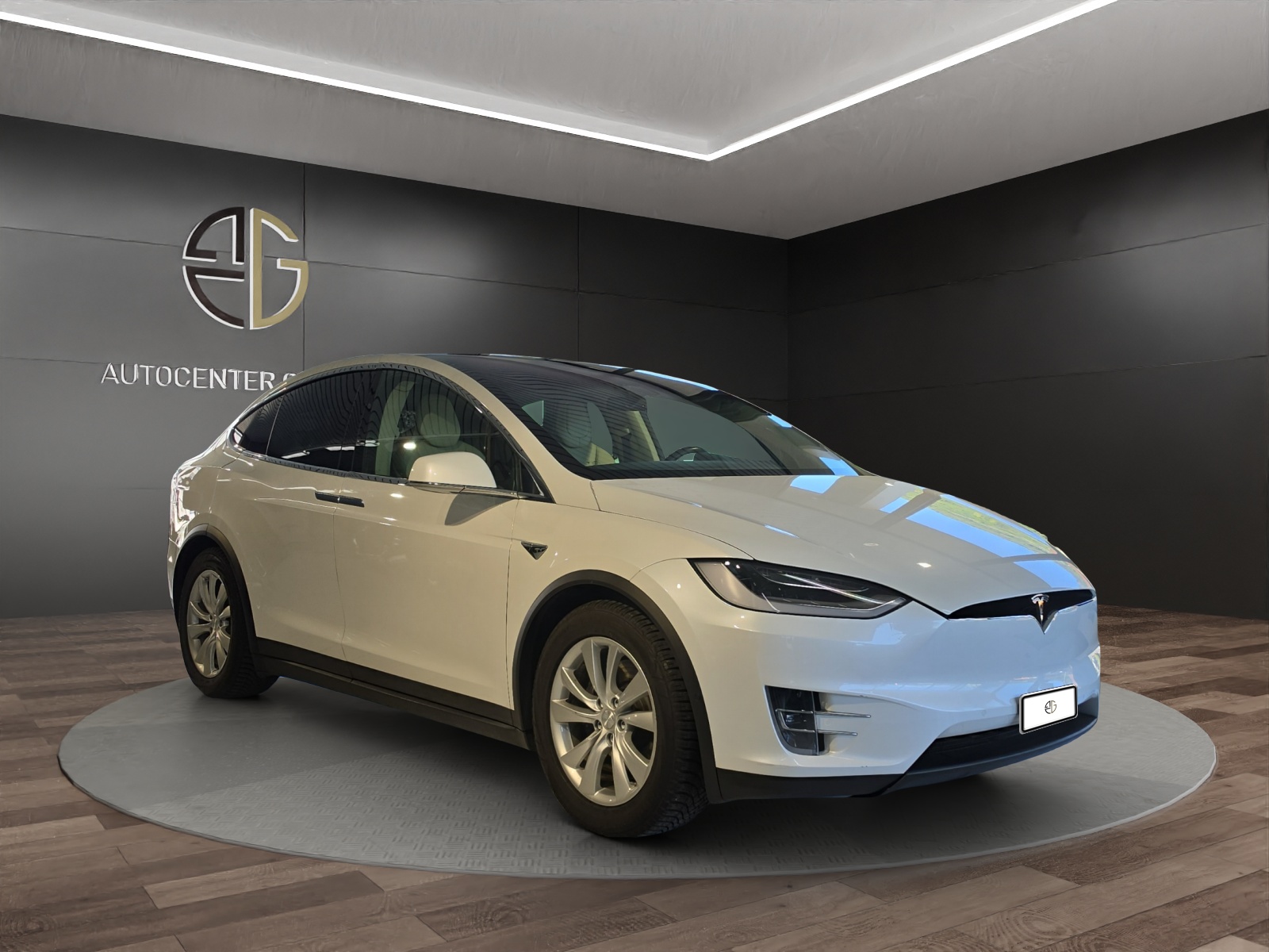 TESLA Model X 75 D-image-5
