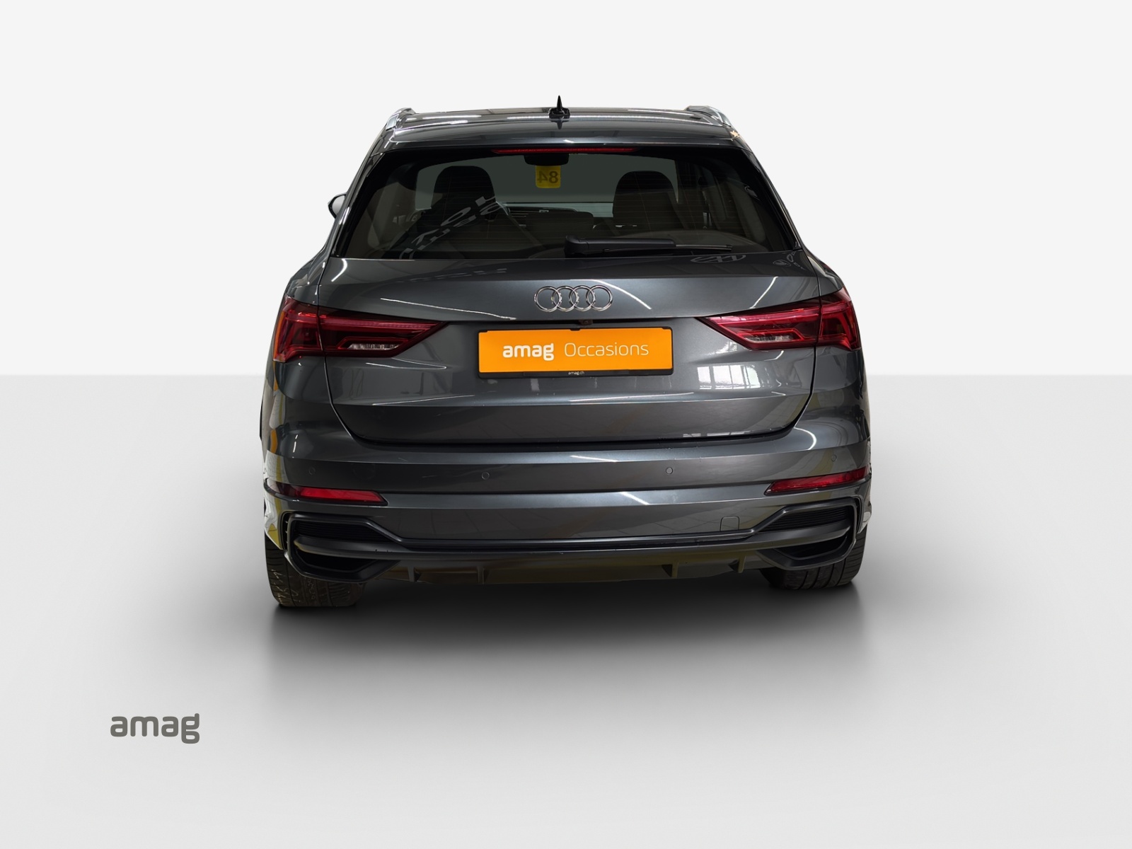 AUDI Q3 35 TFSI S line Attraction S-tronic-showroom-element-3