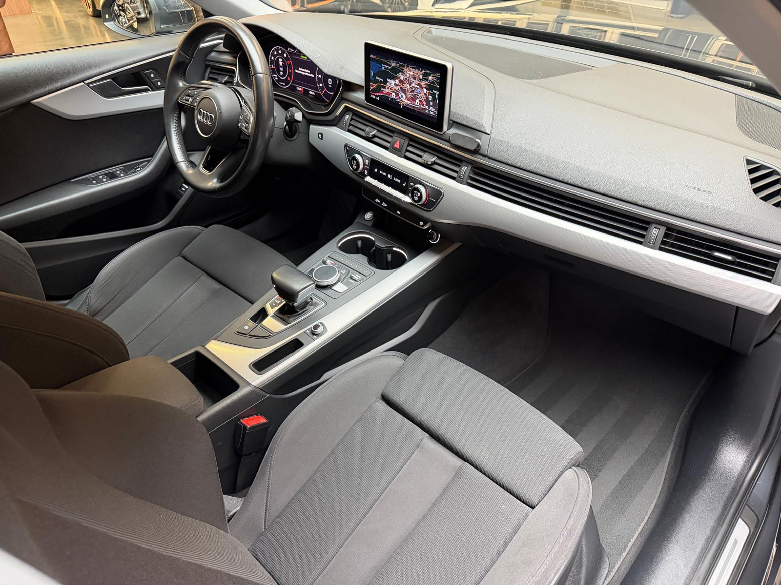 AUDI A4 2.0 35 TFSI S Line S-Tronic-image-15