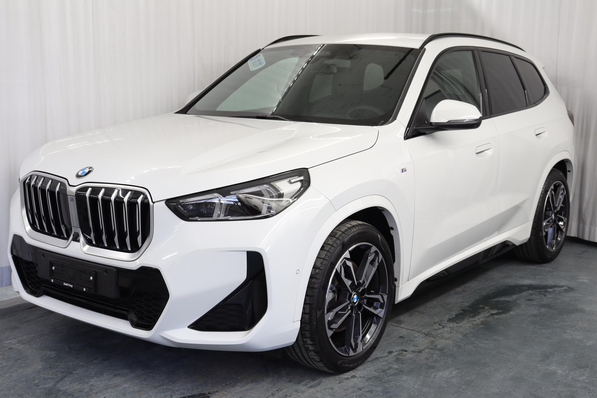 BMW X1 23i xDrive paddles