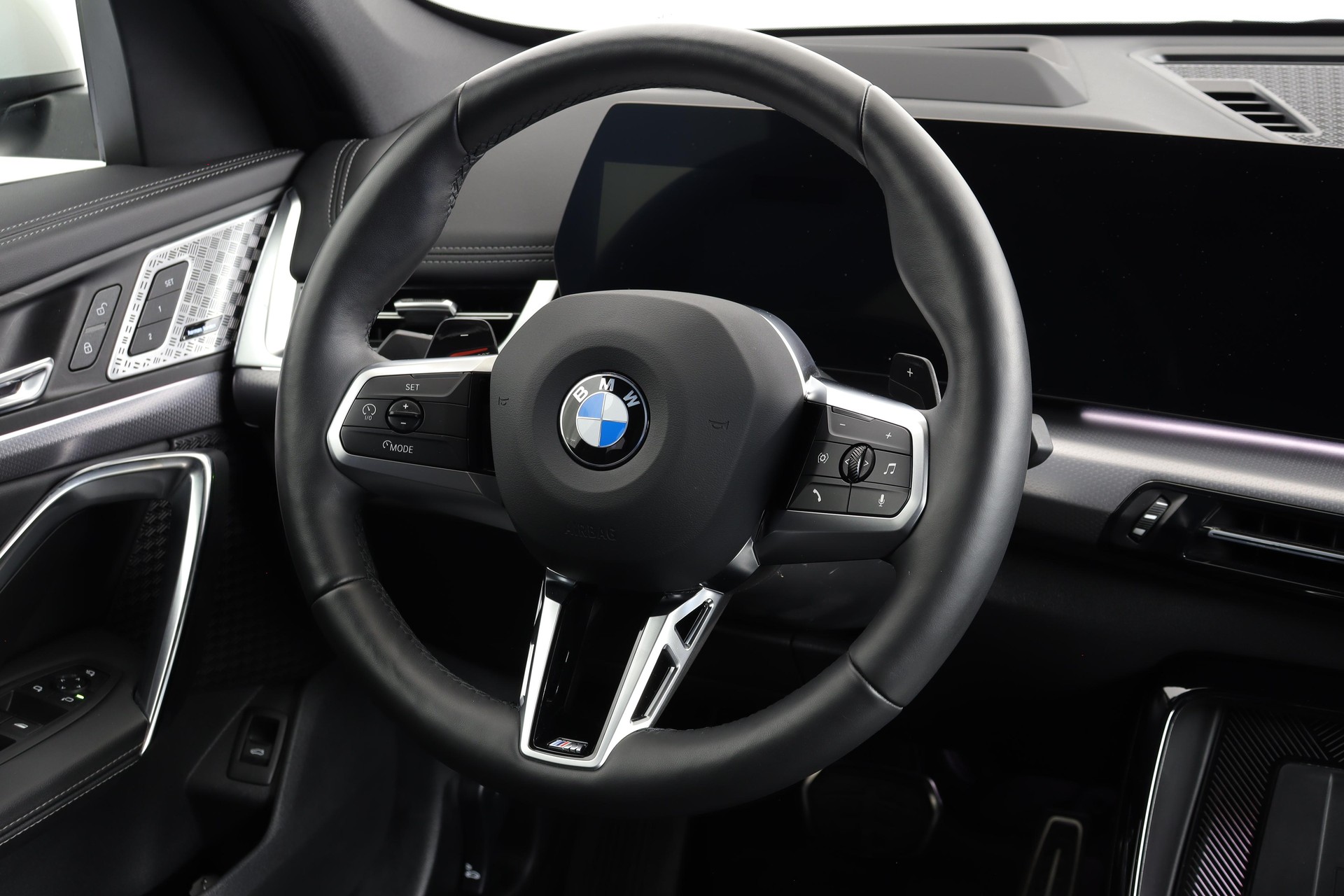 BMW X1 23i xDrive paddles-showroom-element-3