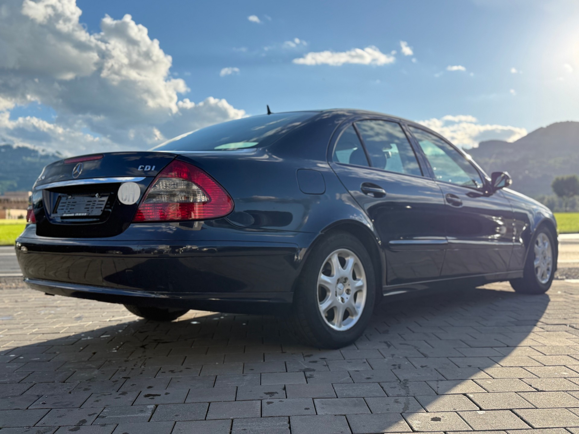 MERCEDES-BENZ E 320 CDI Classic 7G-Tronic-image-5