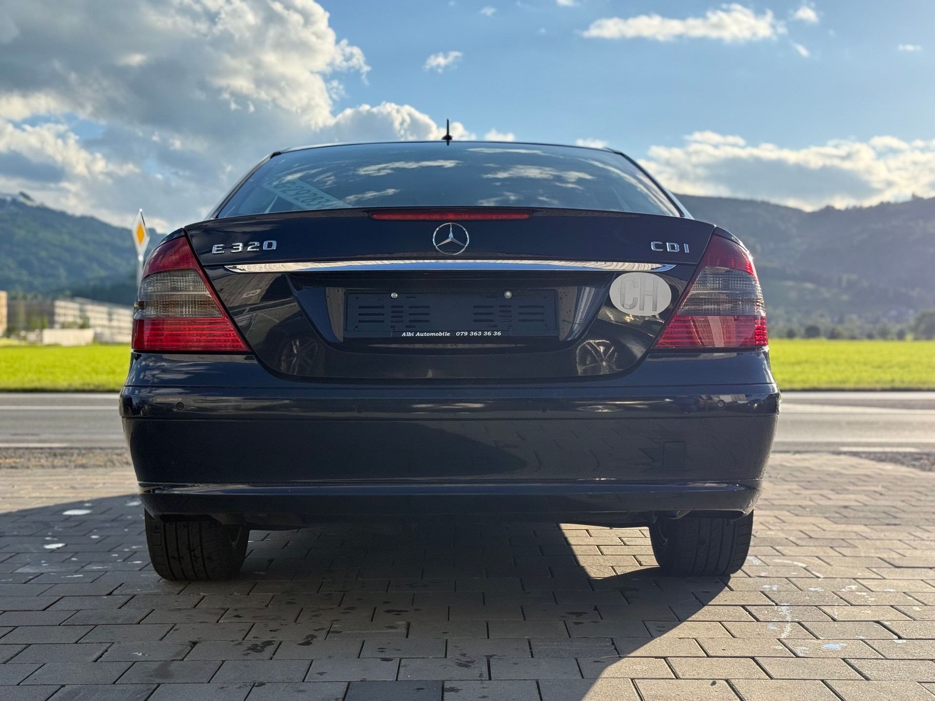 MERCEDES-BENZ E 320 CDI Classic 7G-Tronic-image-6