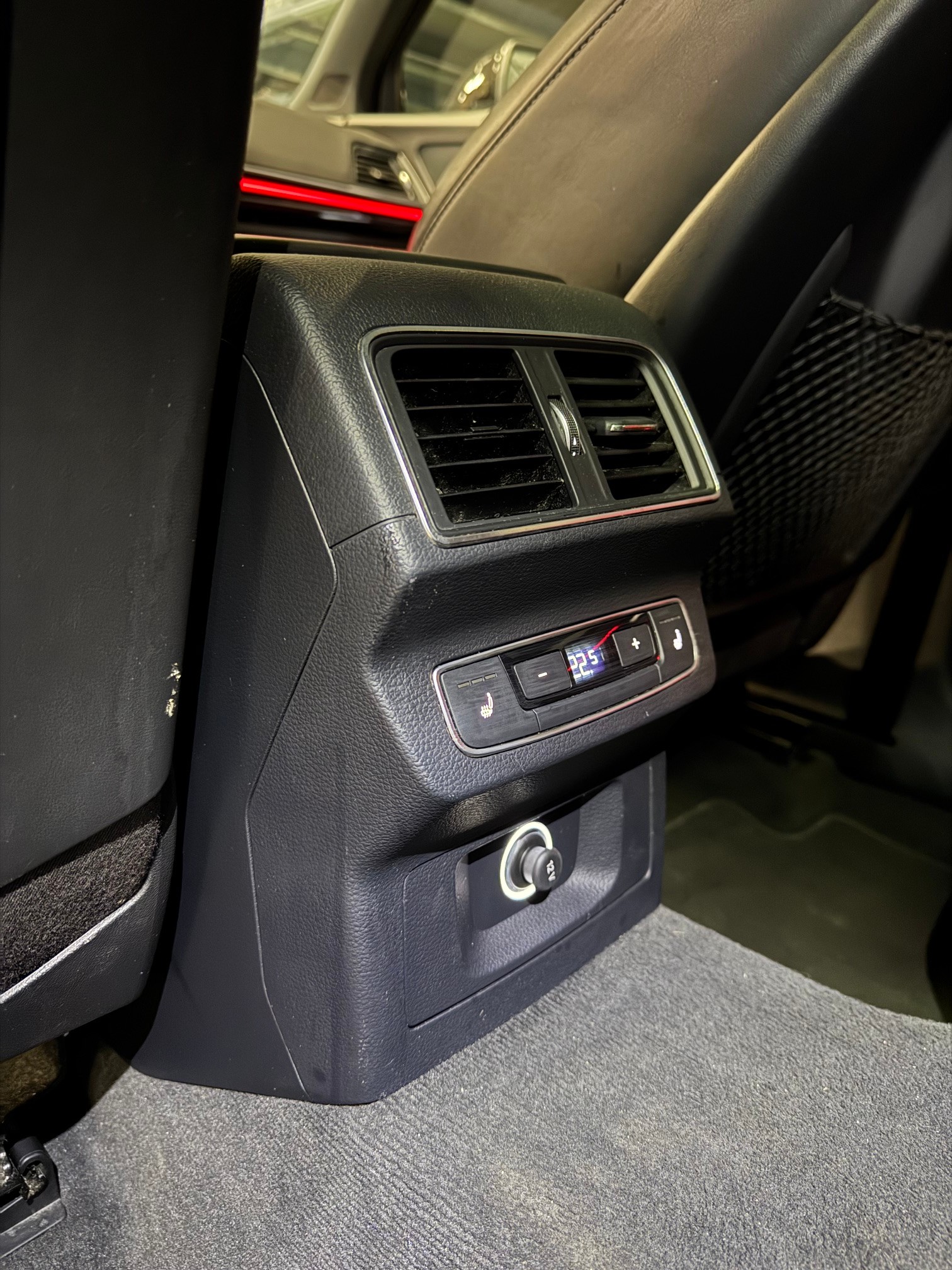 AUDI SQ5 3.0 TFSI quattro S-tronic-image-13