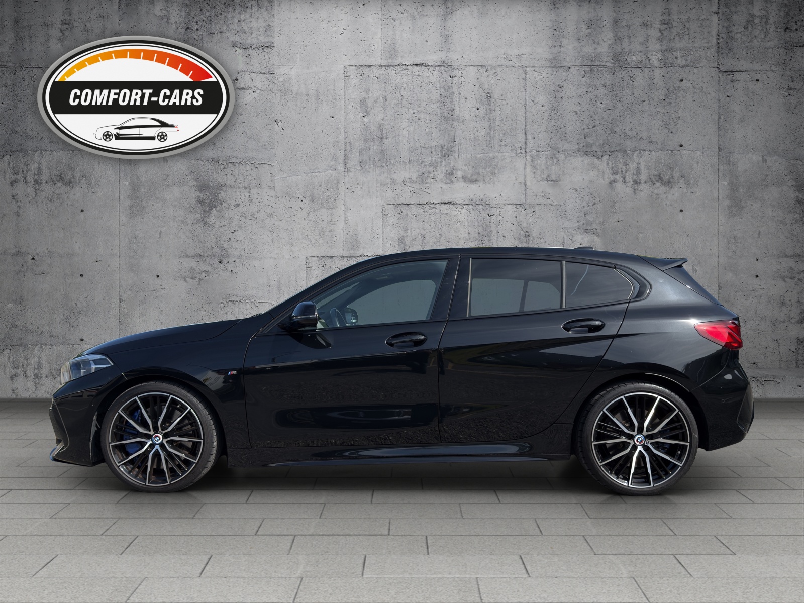 BMW M135i xDrive Steptronic Historisches 50-Jahre M-Emblem-showroom-element-2