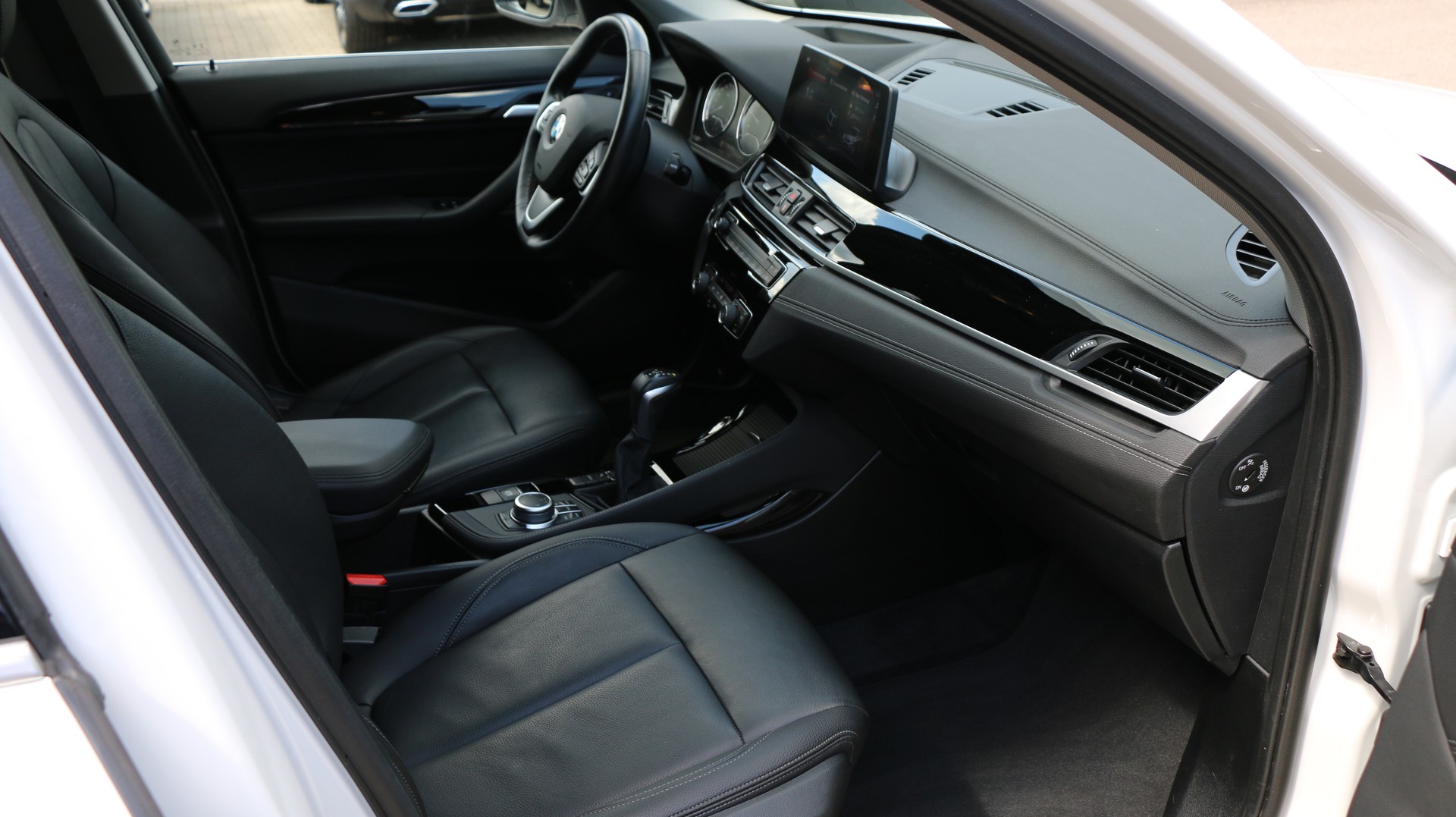 BMW X1 xDrive 25e xLine-image-17