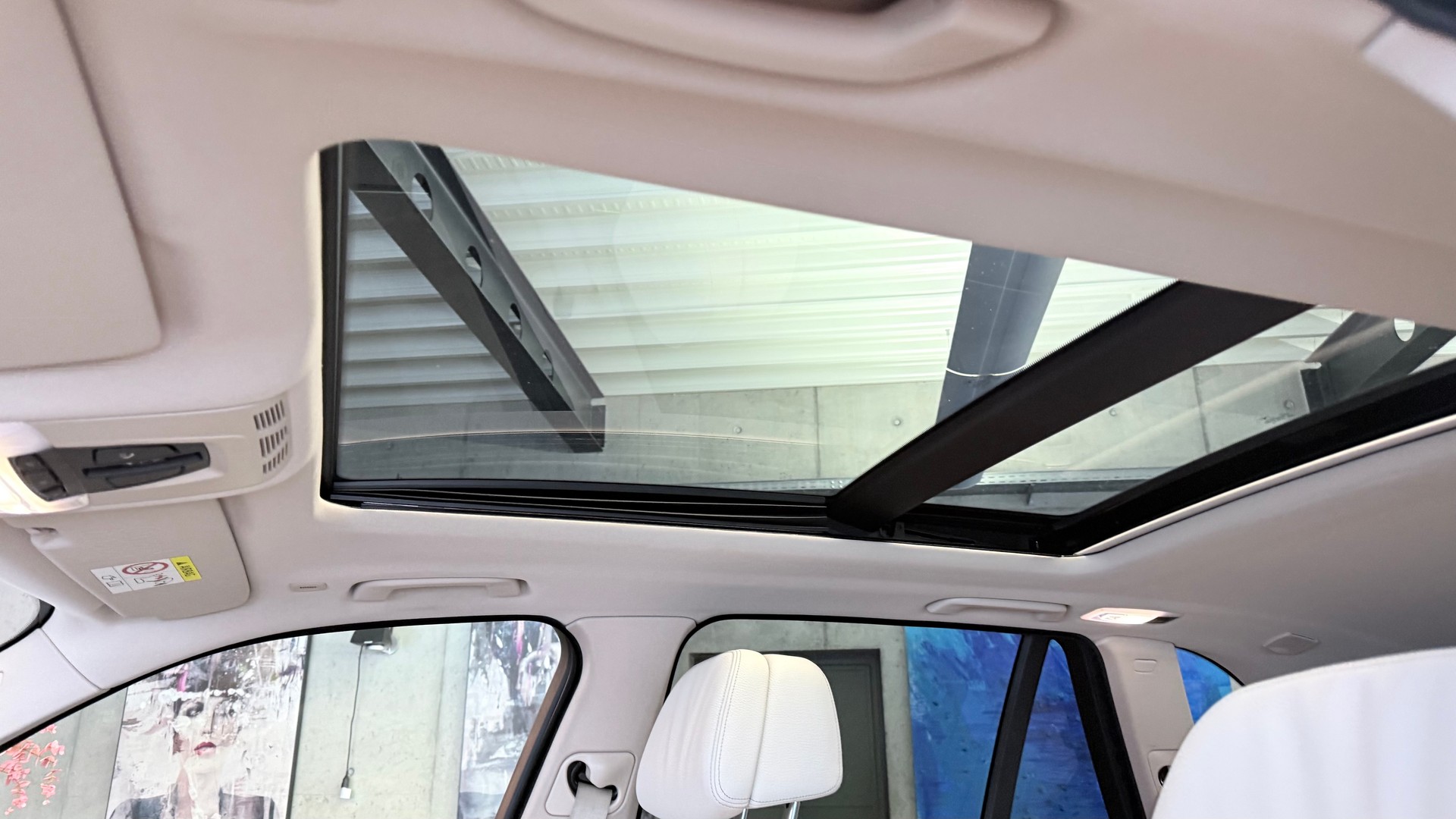 BMW X5 50i xDrive SAG-image-12