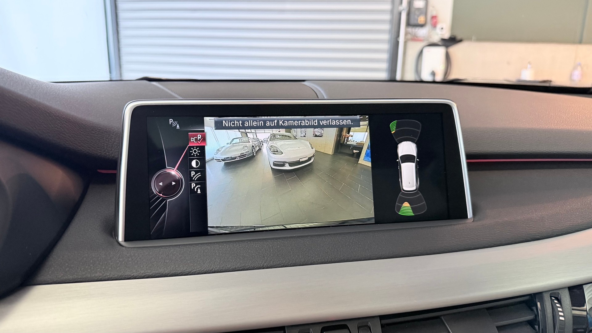 BMW X5 50i xDrive SAG-image-14