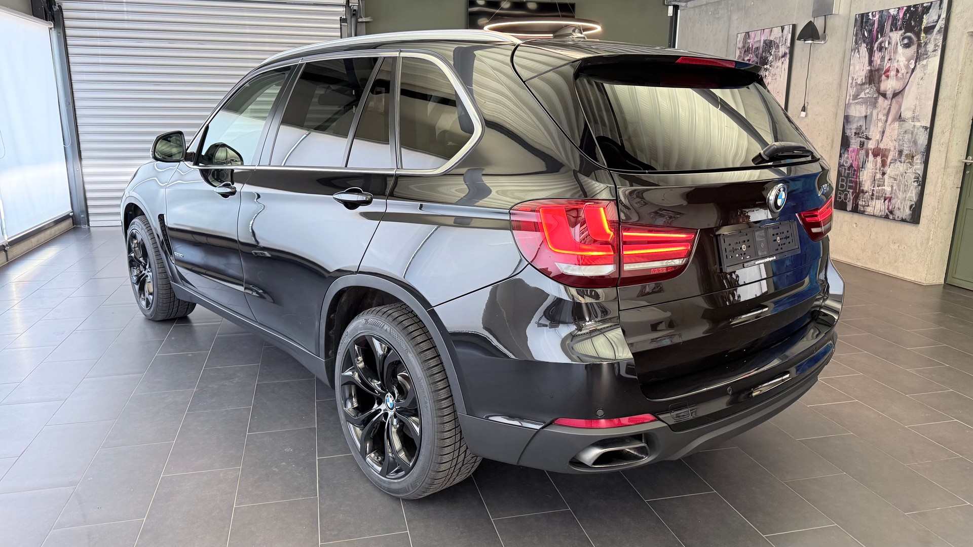 BMW X5 50i xDrive SAG-image-16