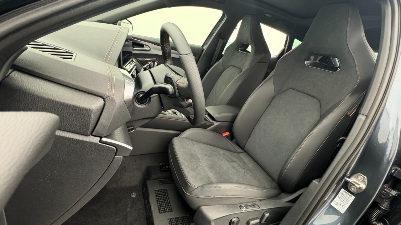 CUPRA Formentor 2.0TSI VZ Black Edtion-image-4