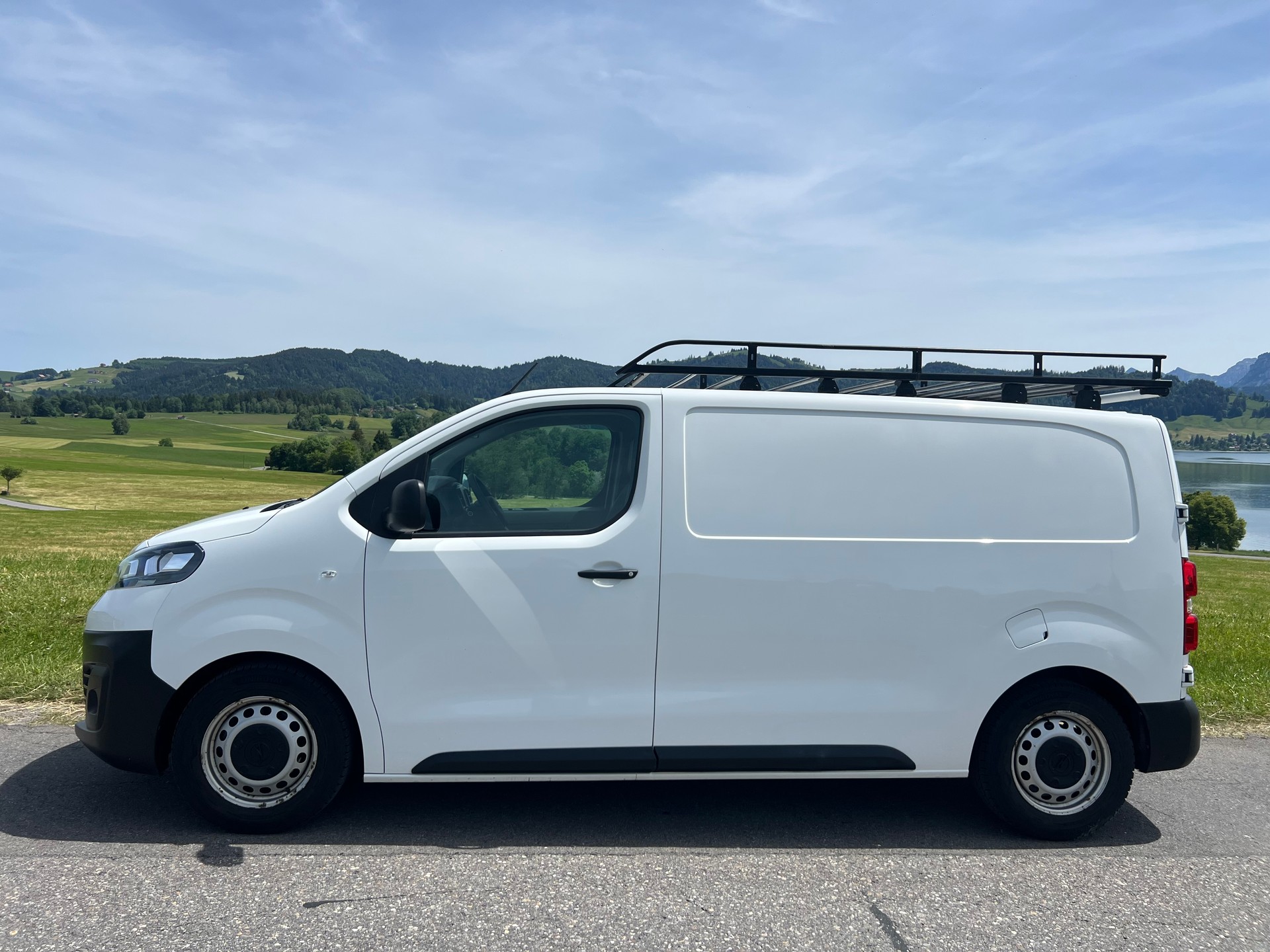 OPEL Vivaro Cargo 1.5 D Inkl. Innenausbauen-image-2