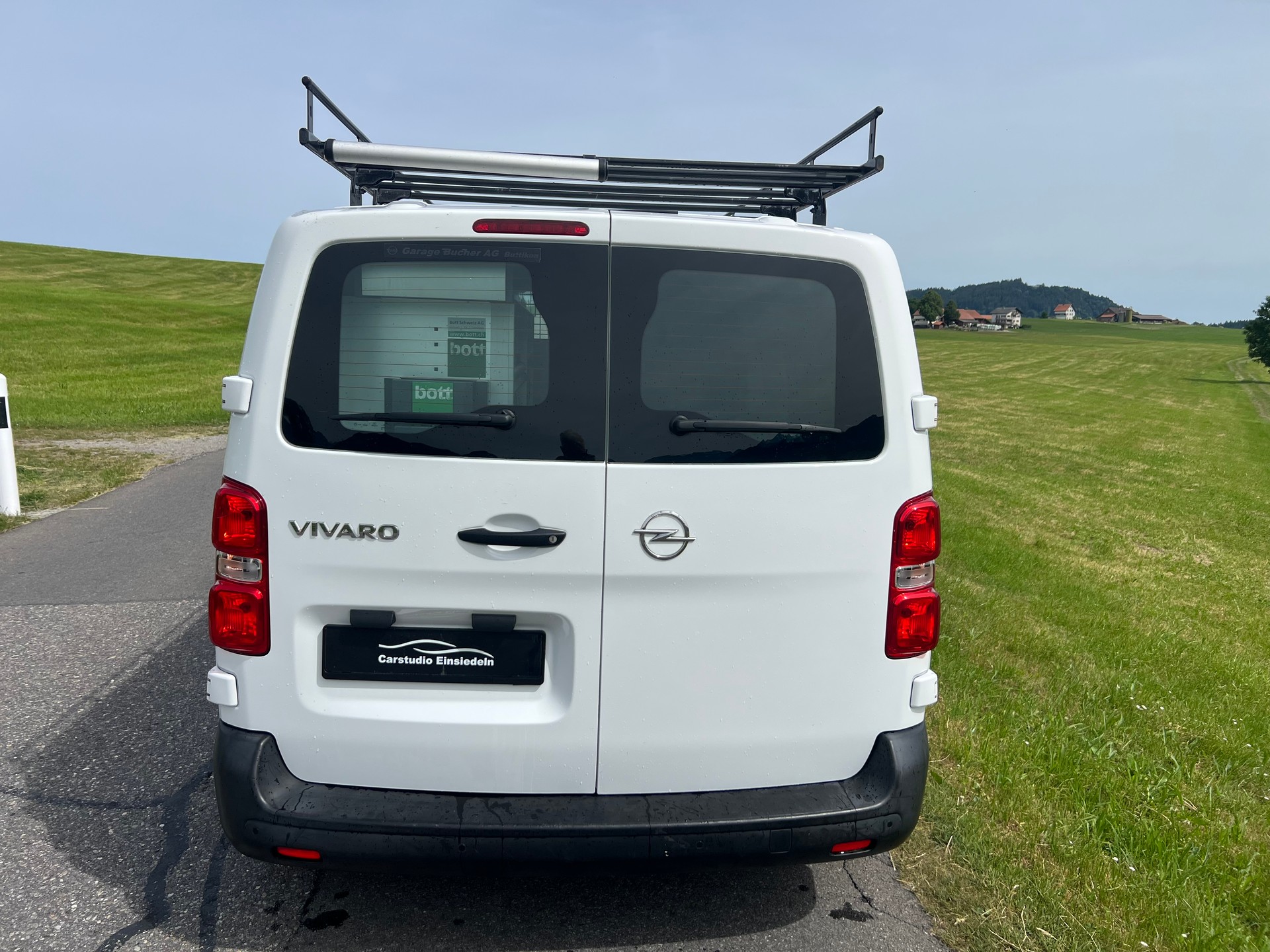 OPEL Vivaro Cargo 1.5 D Inkl. Innenausbauen-image-4
