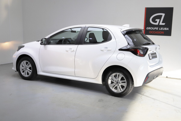 MAZDA 2 Hybrid Centre-line-showroom-element-2
