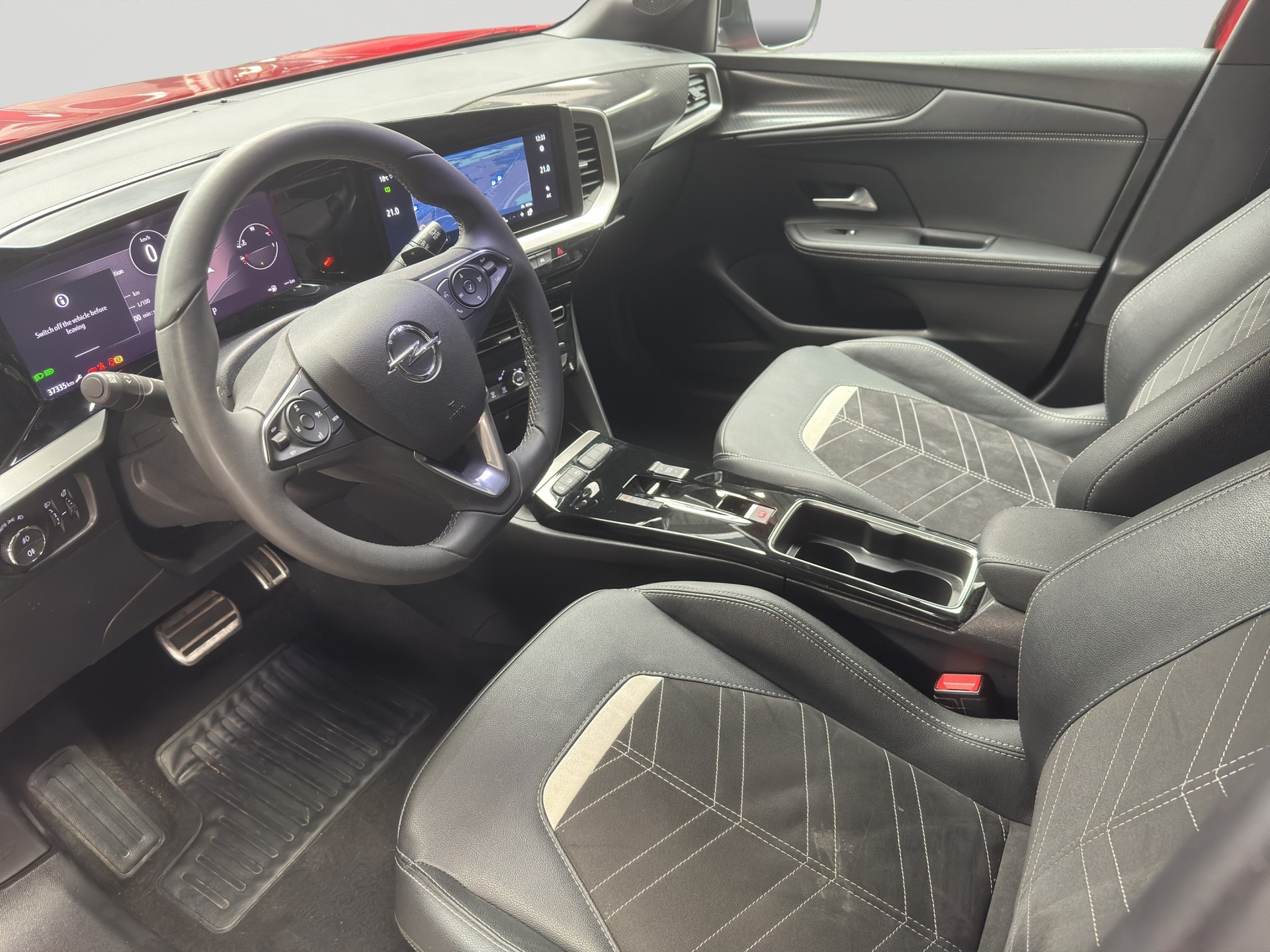 OPEL Mokka 1.2 Direct Injection Turbo Ultimate Aut. Bi-Color-image-6