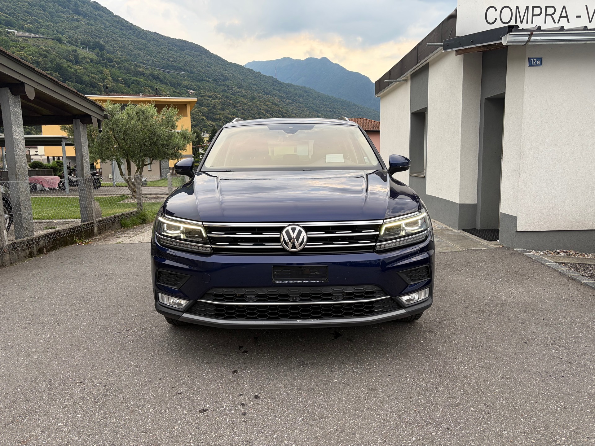 VW Tiguan 2.0 TDI SCR Highline 4Motion-image-4