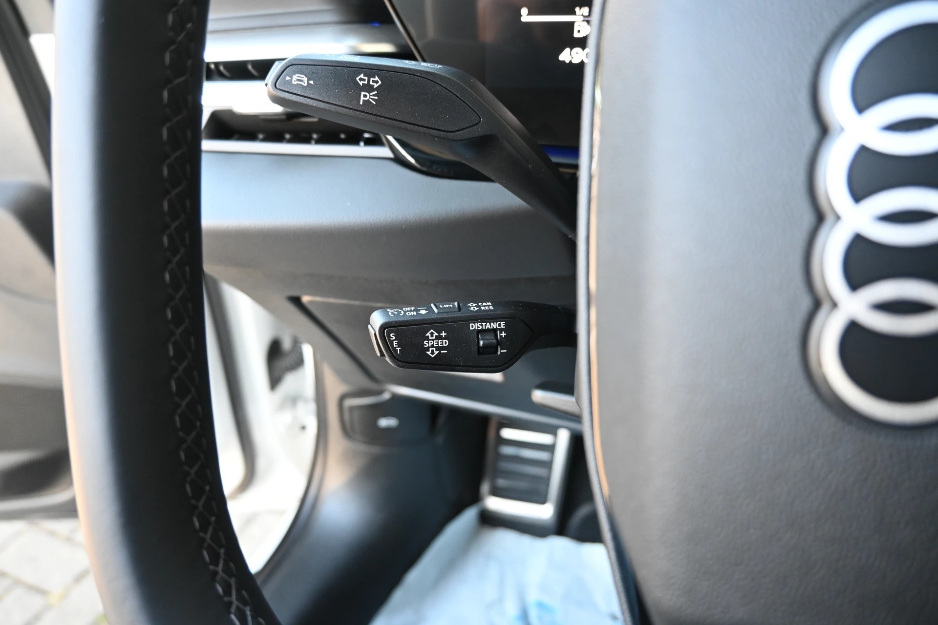 AUDI A6 Avant 40 TDI S-Line Plus Black S tronic-image-17