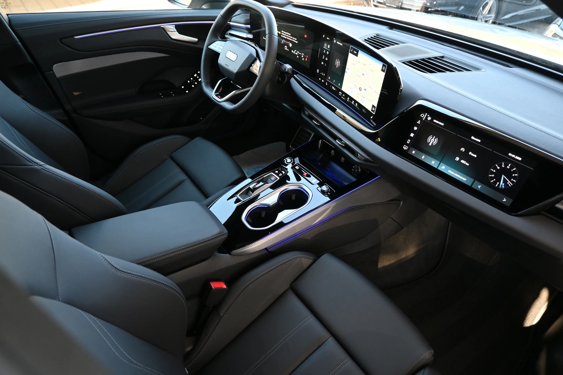 AUDI A6 Avant 40 TDI S-Line Plus Black S tronic-image-13