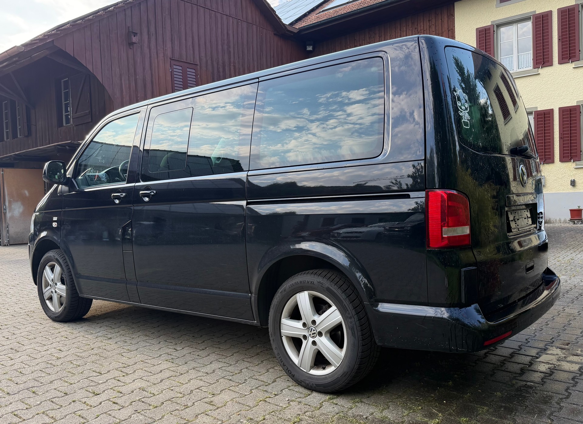 VW T5 Multivan 2.0 TDI CR Family 4Motion-image-3