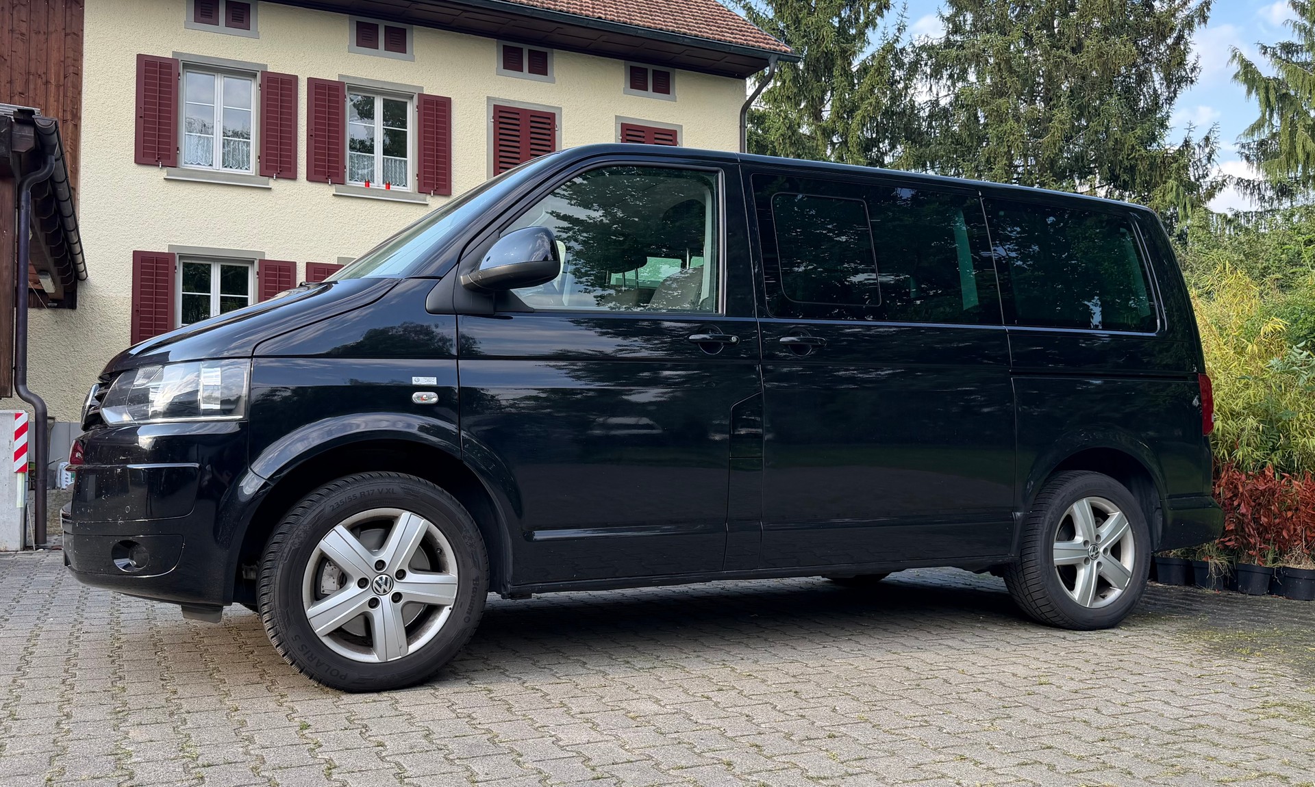VW T5 Multivan 2.0 TDI CR Family 4Motion-image-2