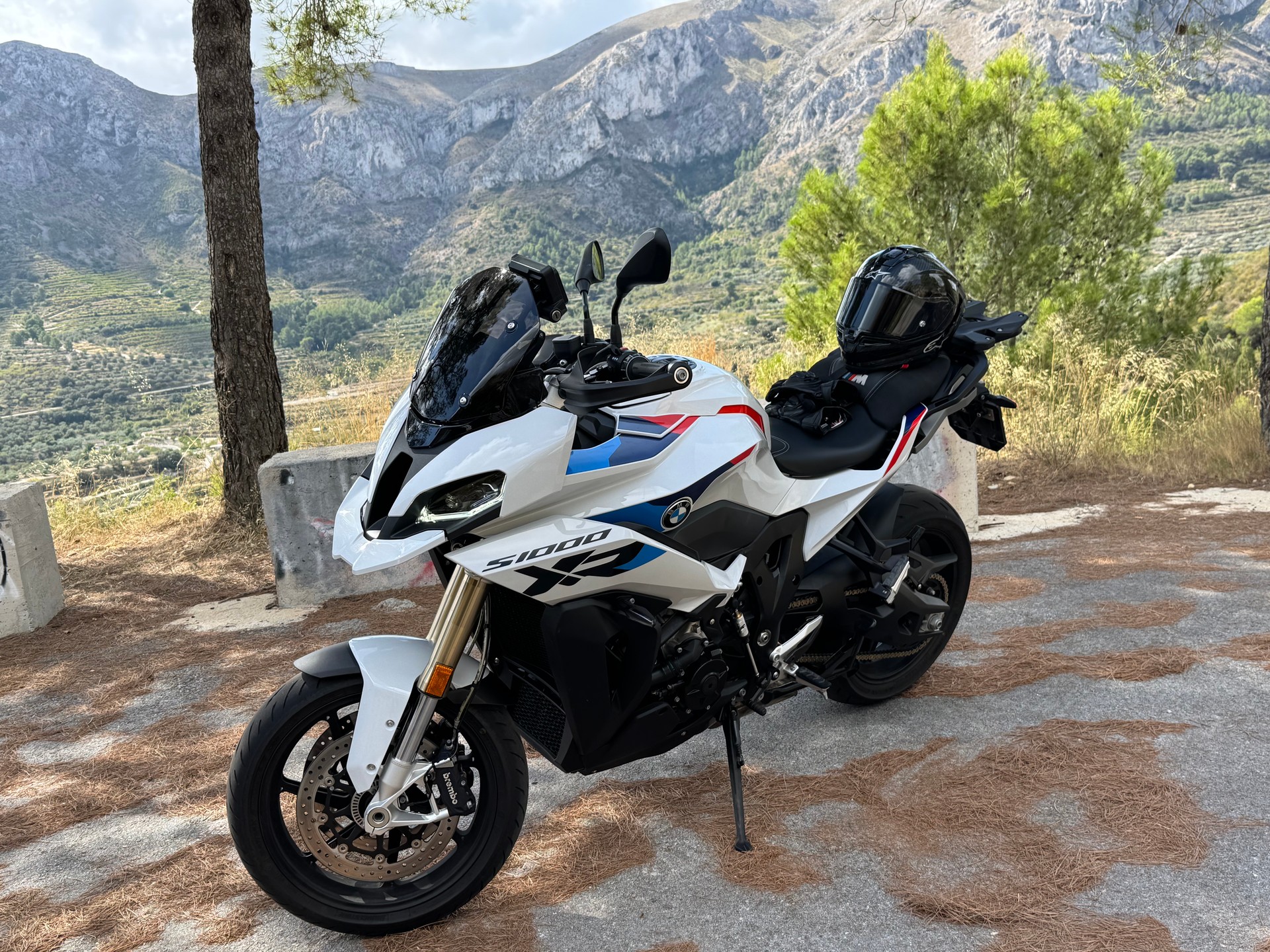 BMW S 1000 XR-image-0